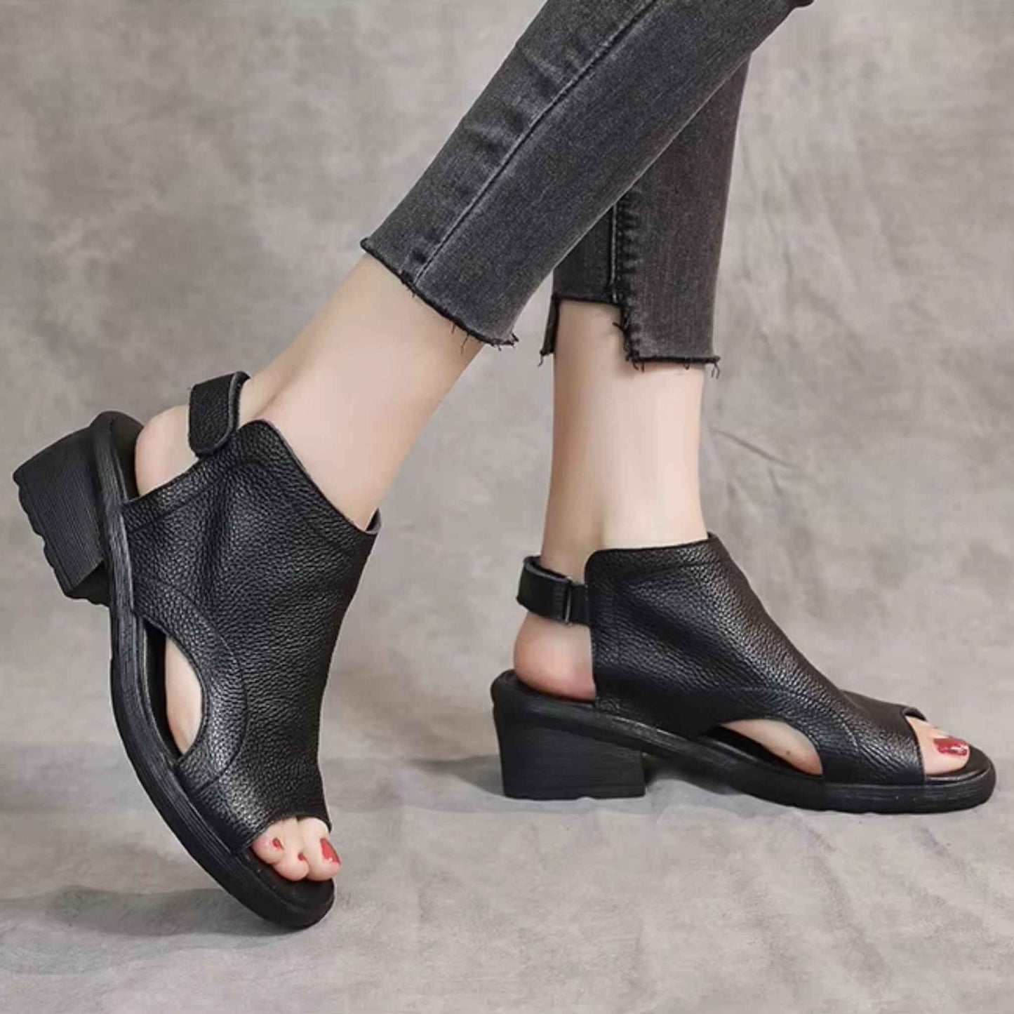 USS Shoes Olga Women's Leather Gladiator Open-Toe Sandals