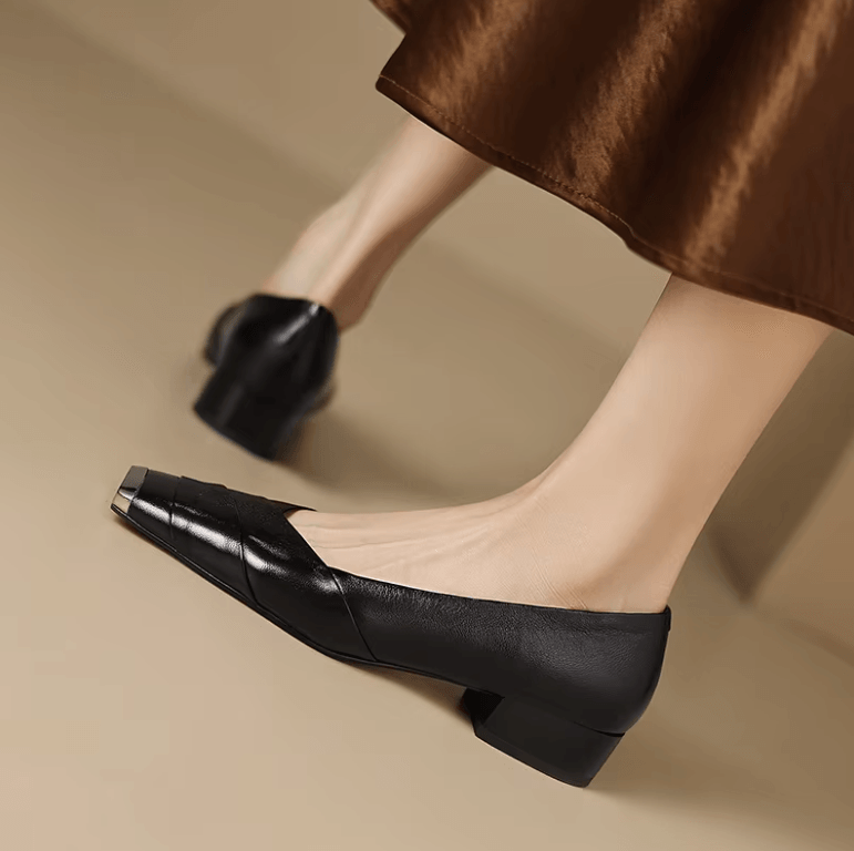 USS Shoes Scarlet Women's Leather Dress Square Toe Pumps