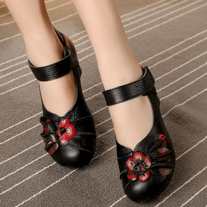 USS Shoes Thalia Women's Ethnic Style Round Toe Pumps