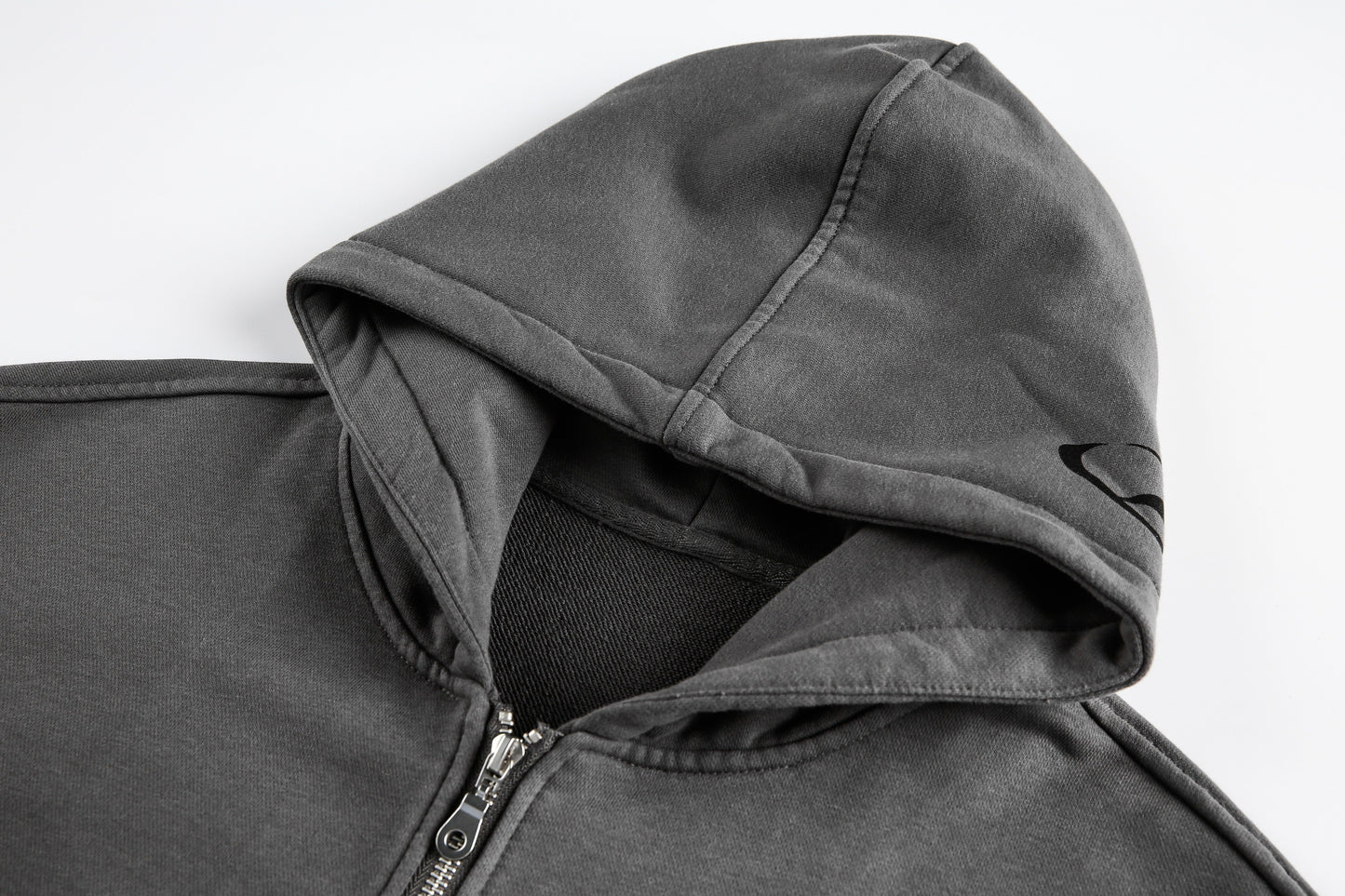 Portrait Graphic | Zip-Up Hoodie - Luxuryurbanwear