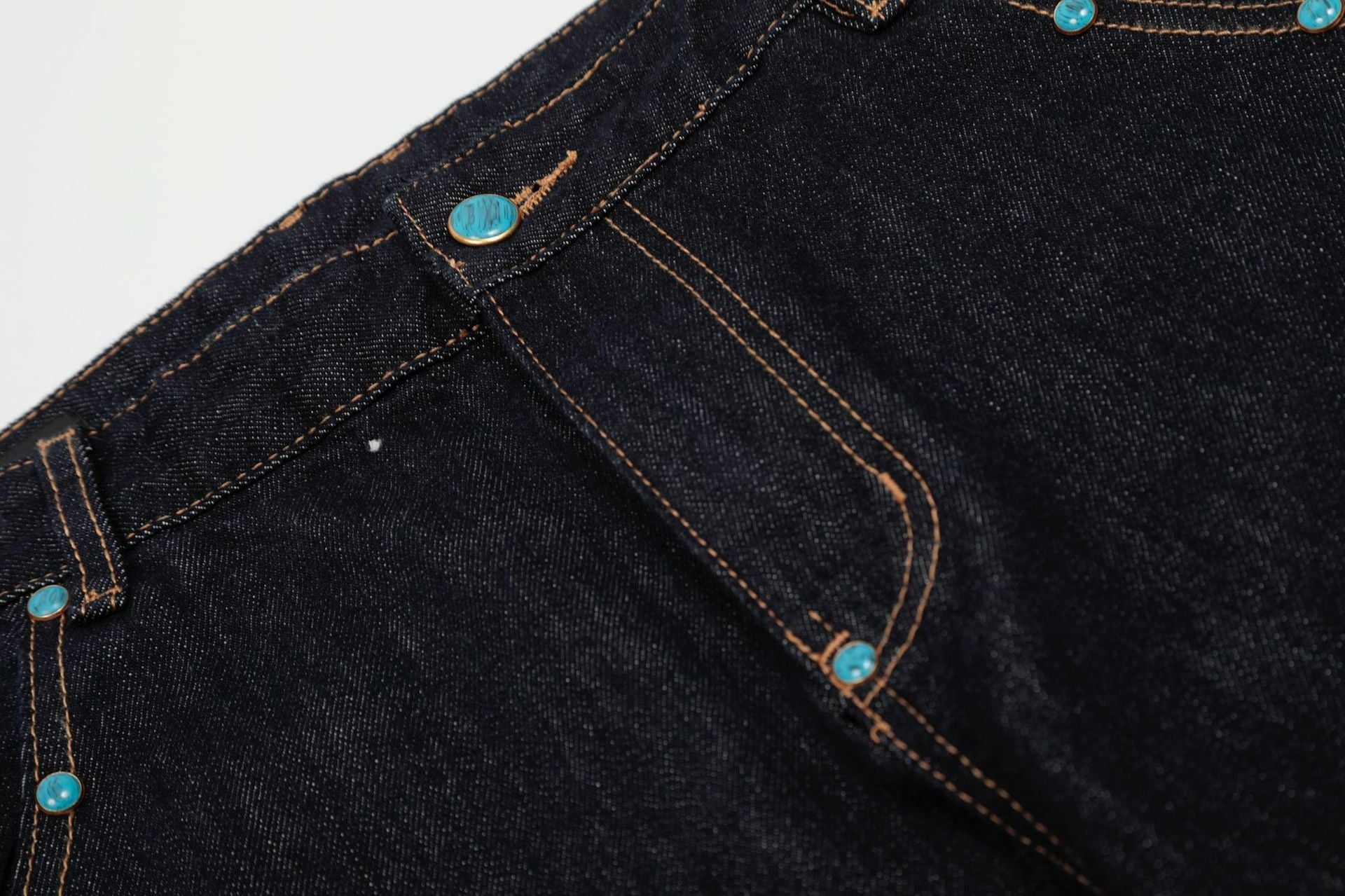 Baggy Barrel | Rivet Raw Jeans - Luxuryurbanwear