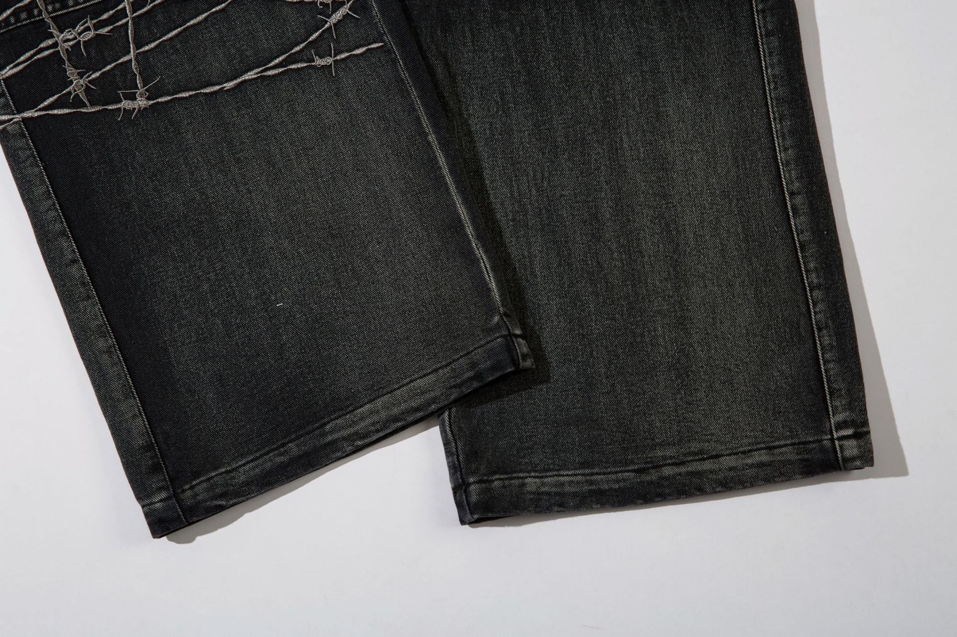Barbed Wire Print | Baggy Jeans - Luxuryurbanwear
