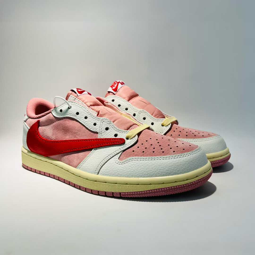 Travis Scott x Air Jordan 1 Low OG