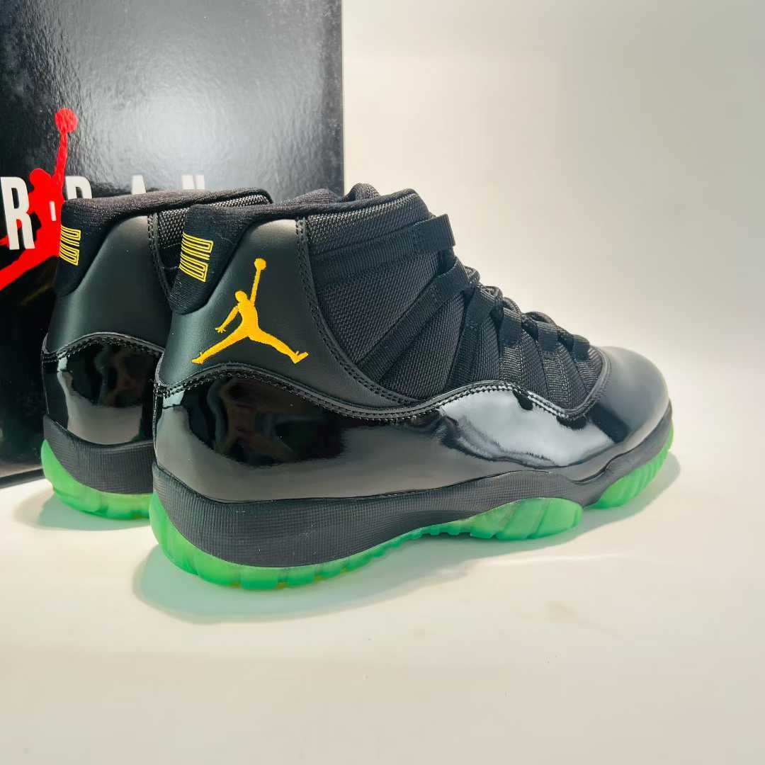Air Jordan 11 Retro CT8012 037