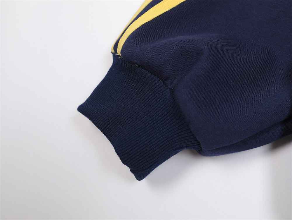 Stylish Letter Print V-Neck Long Sleeve T-Shirt