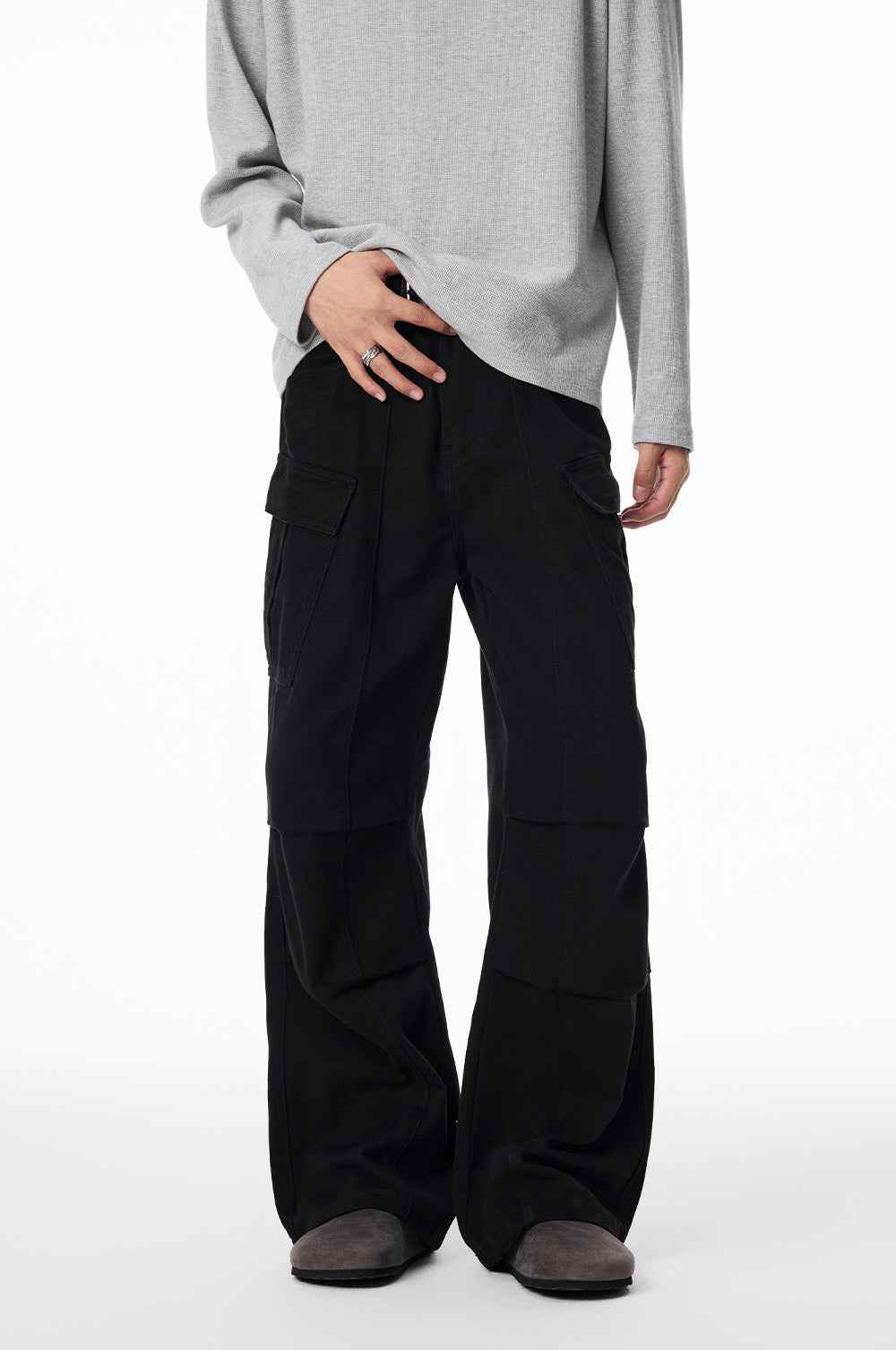 American Style Straight Leg Pleated Cargo Jeans