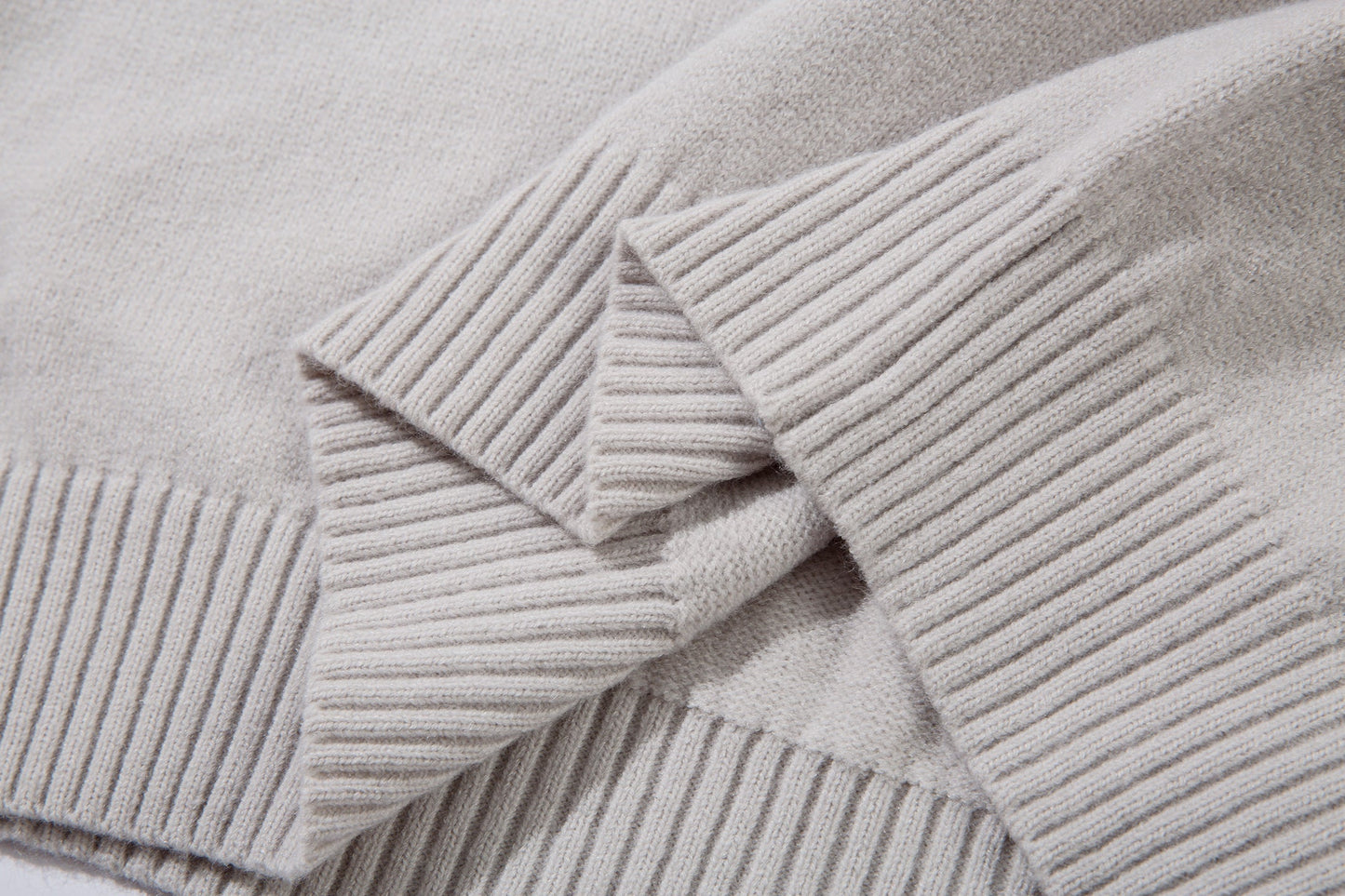College Minimal | Knit V-neck Sweater - Luxuryurbanwear