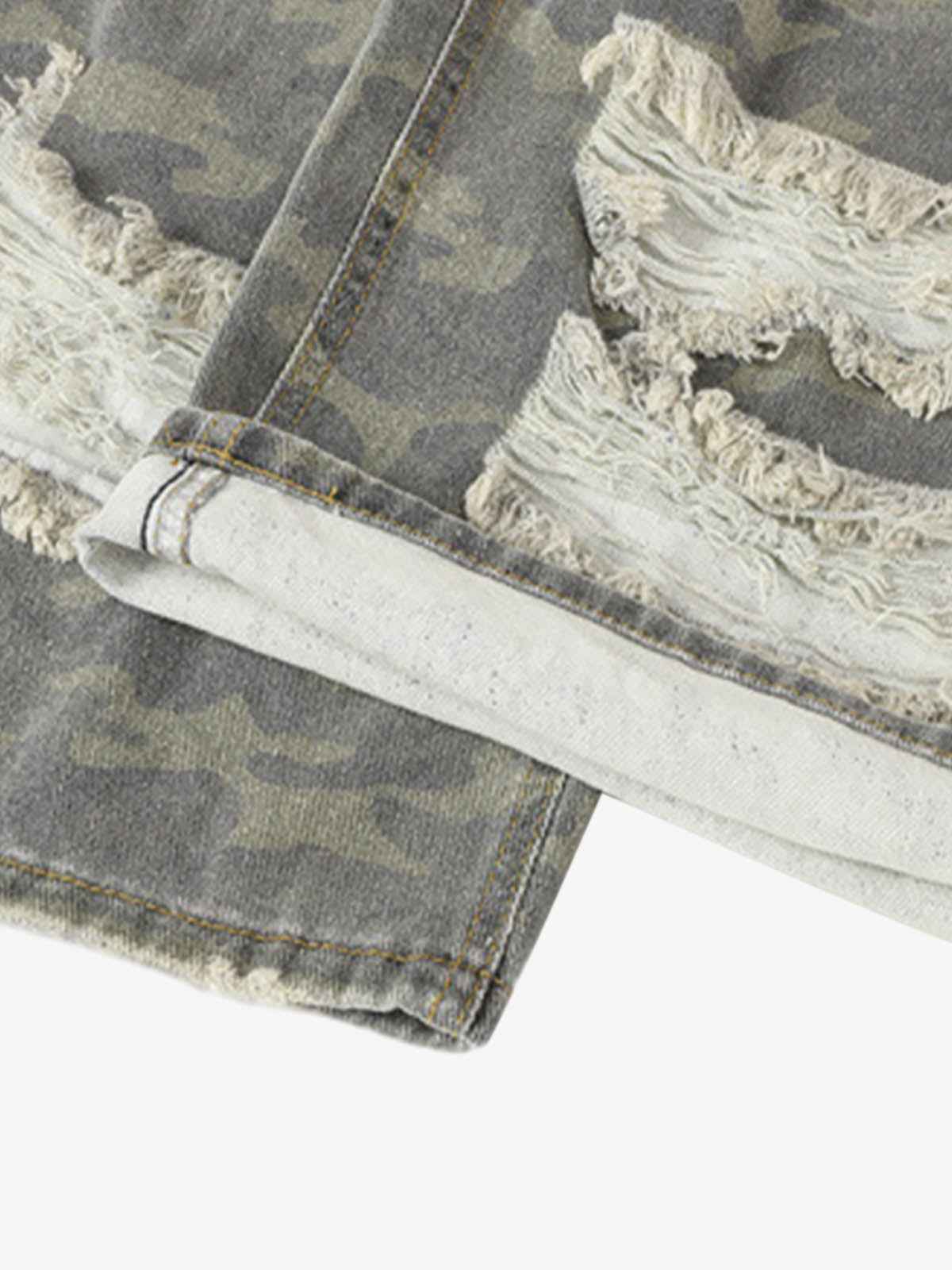 Camouflage Patchwork Ripped Cargo Jeans - 2452