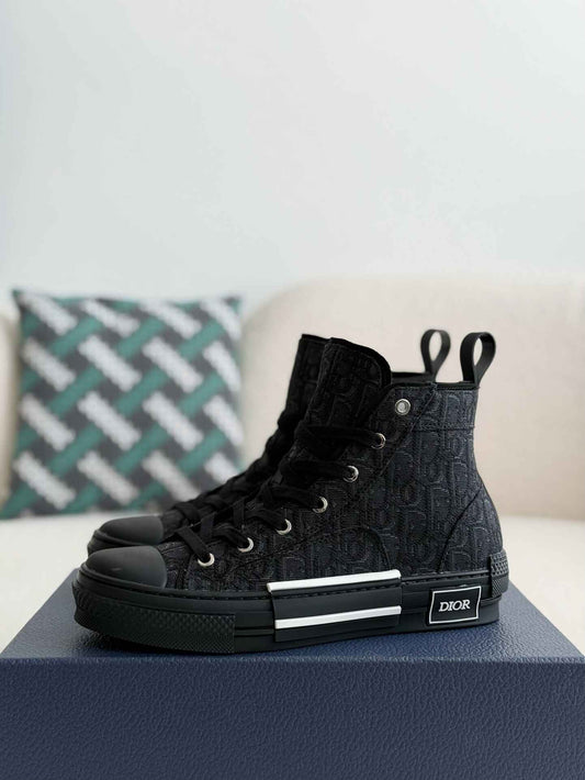 Dior B23 High-Top Sneaker in Black Dior Oblique Jacquard HolloShoe