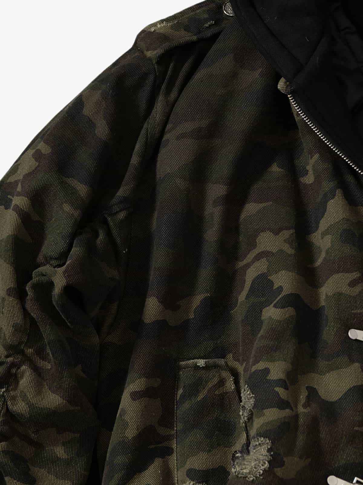Retro Camouflage Faux Layered Metal Buckle Padded Jacket