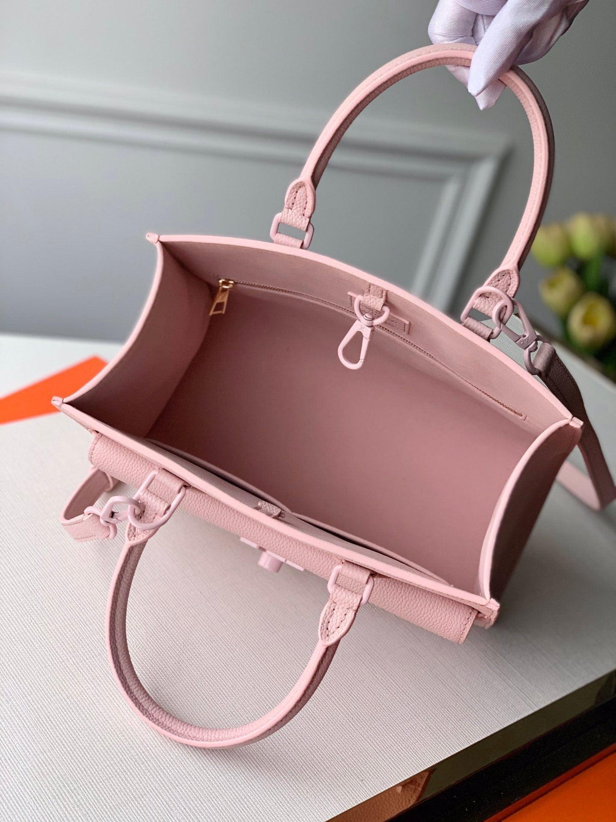 LV Lockme Tote M55845 luxurysteps