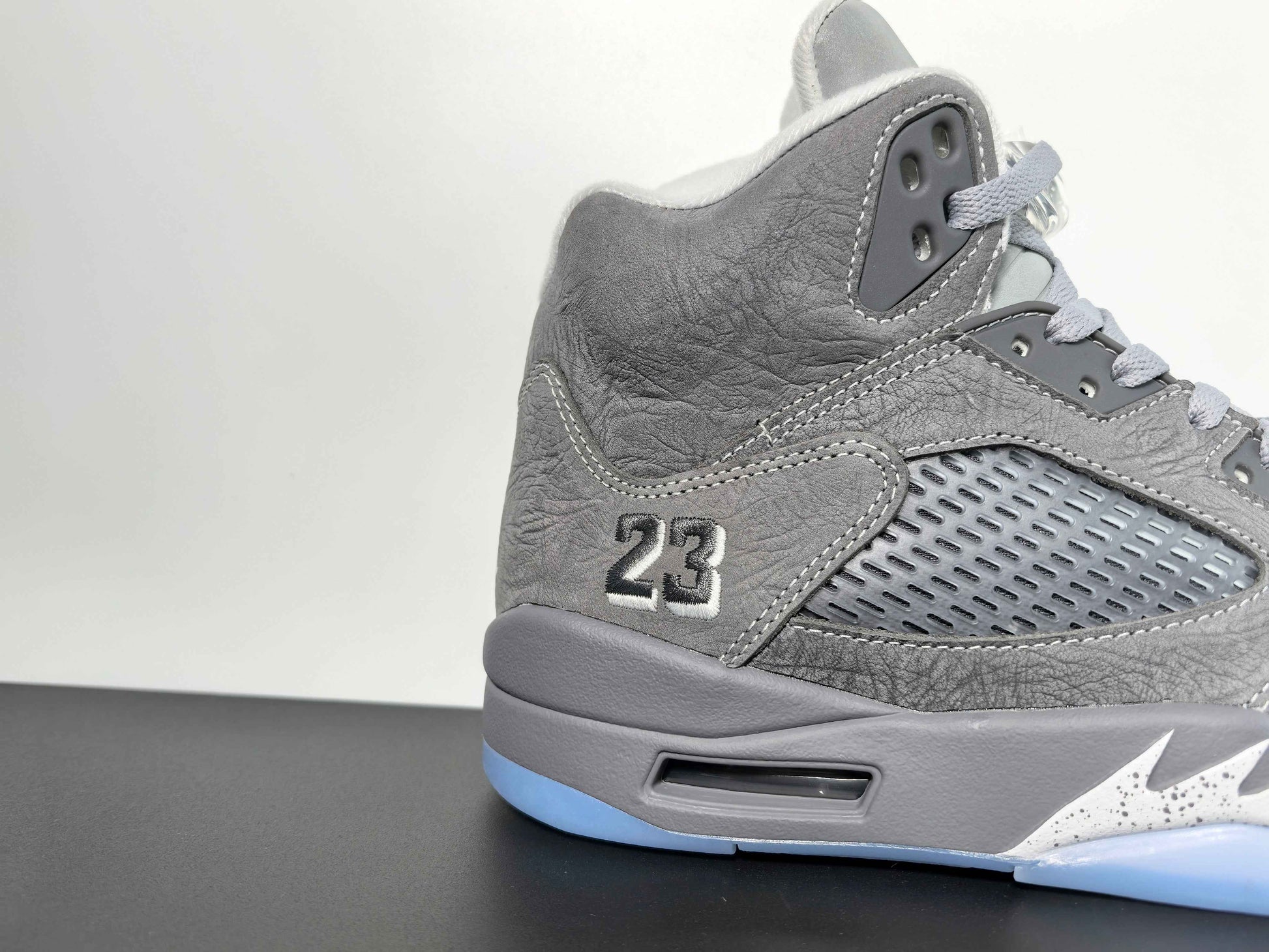 Air Jordan 5 “Wolf Grey”