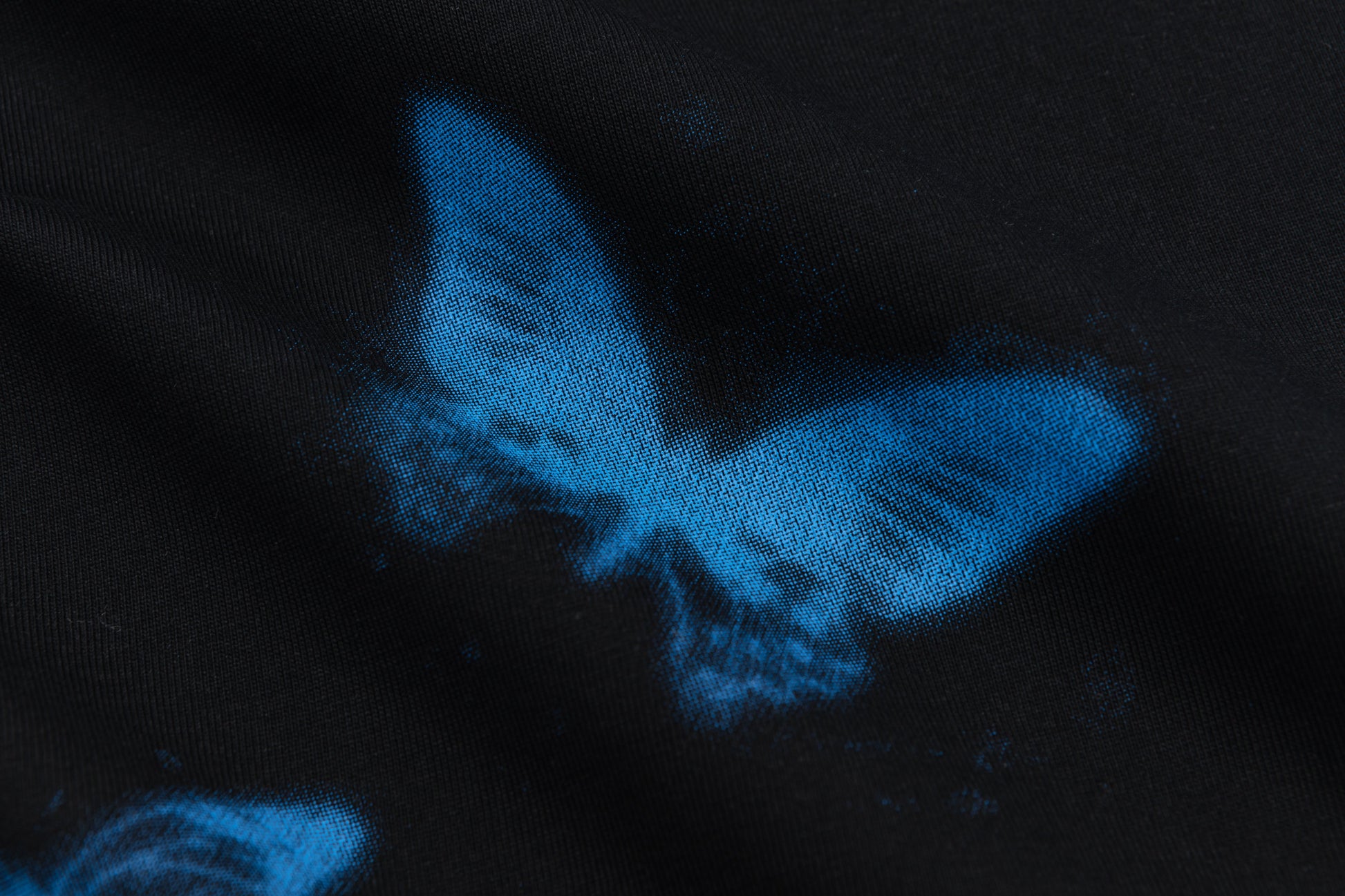 Glow Butterflies | Graphic T-shirt - Luxuryurbanwear