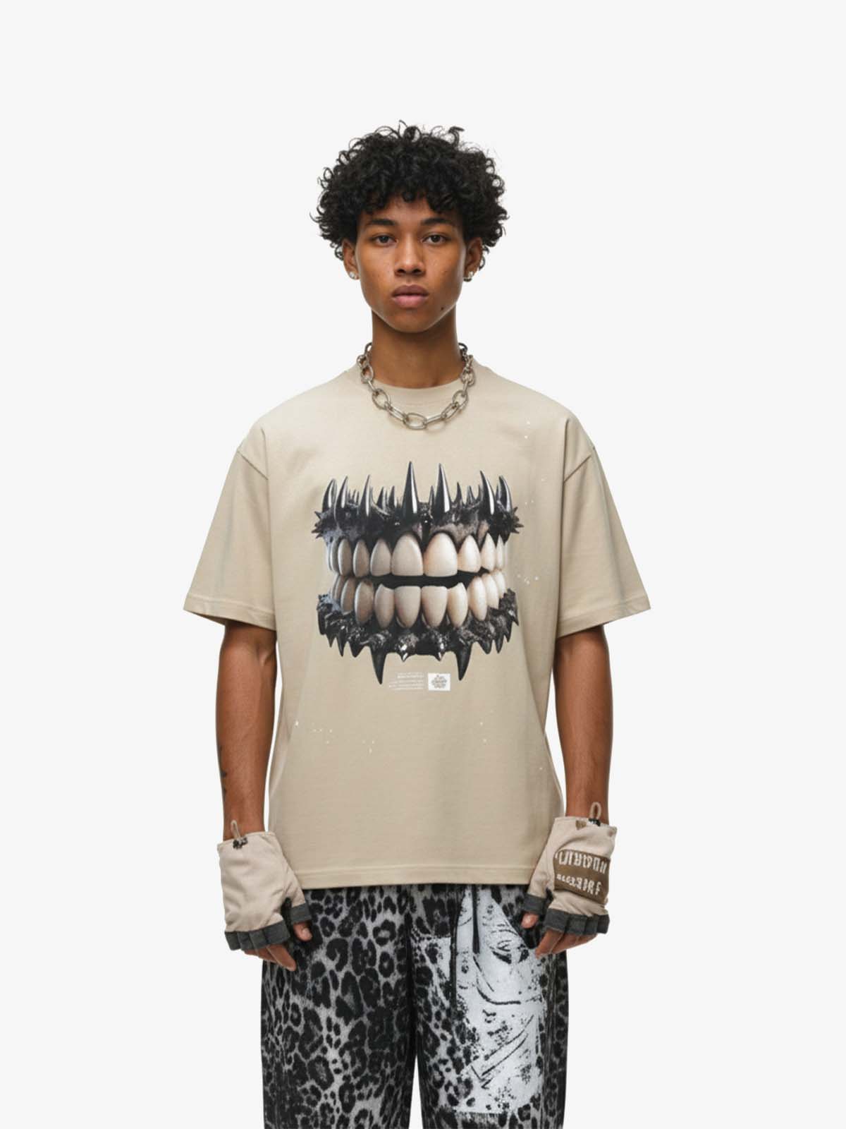 Spiked Teeth Graphic T-Shirt - Luxuryurbanwear