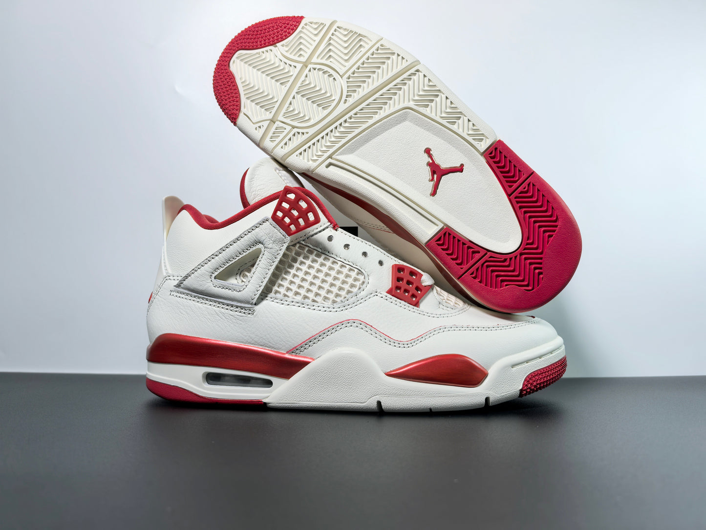 Air Jordan 4 Retro HV0823-108