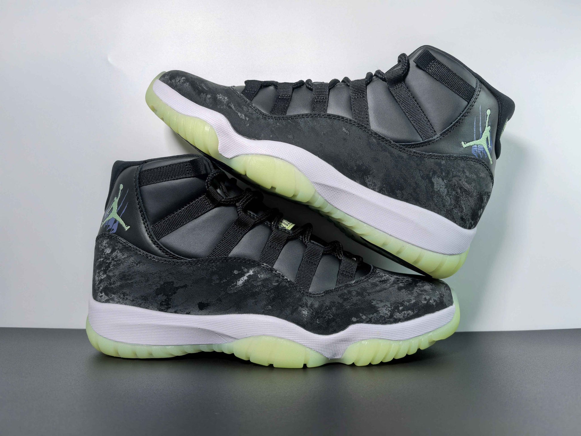 Air Jordan 11 “Sneaker School”