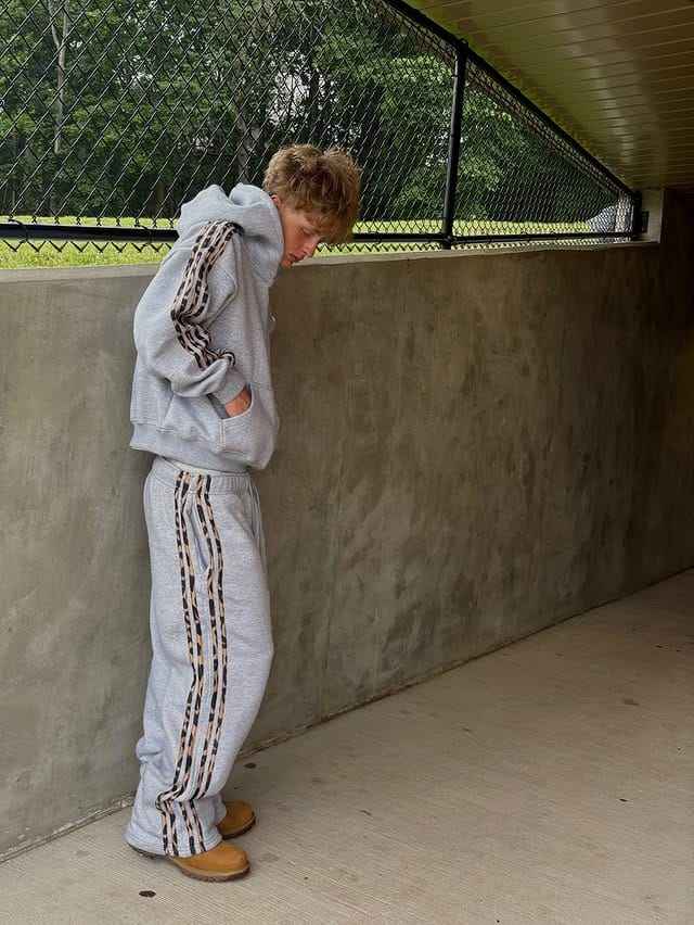 Outfit V2