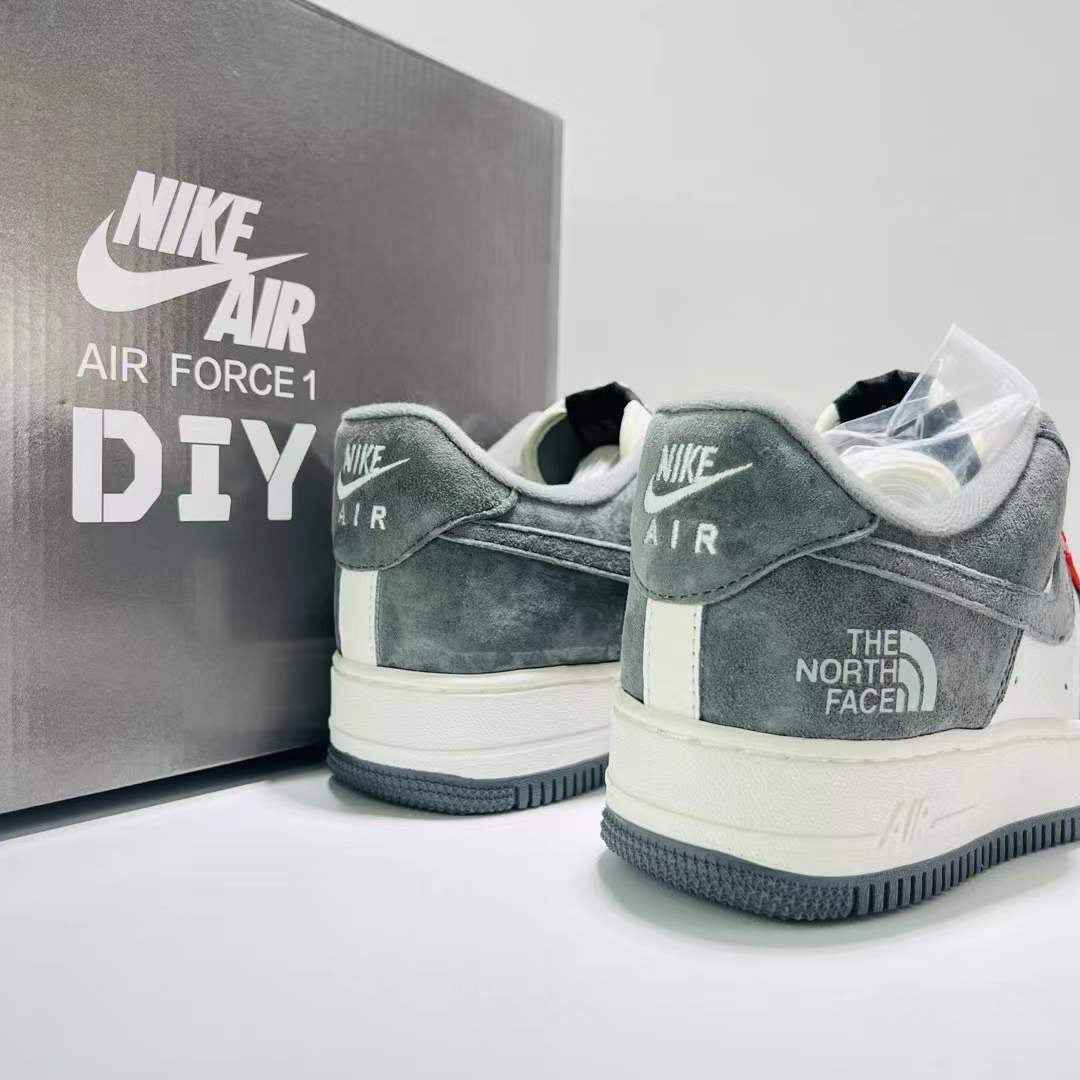 Designer Air Force 1 x Supreme x The North Face DIY SneakerNational