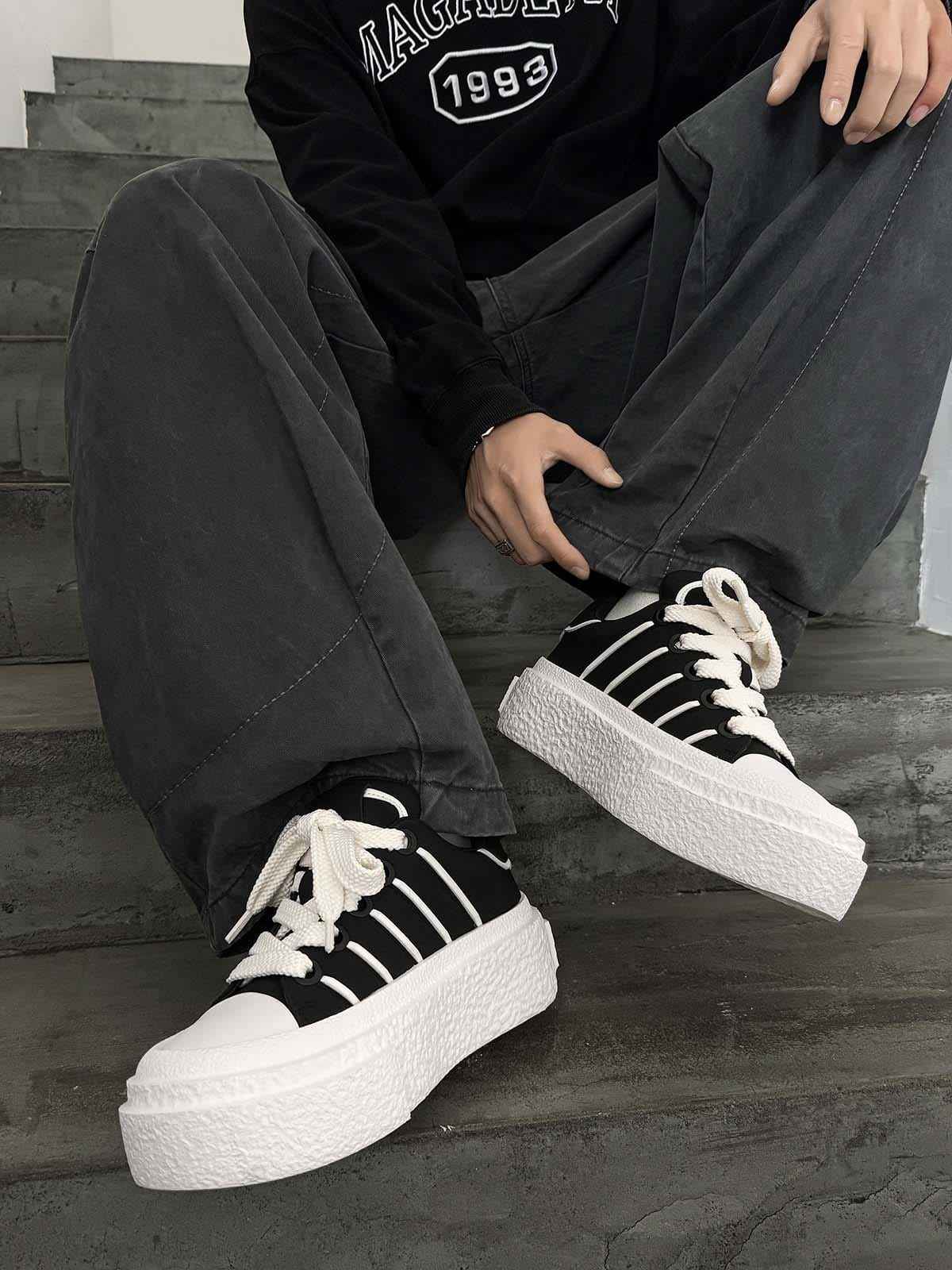 Sneakers Round Toe