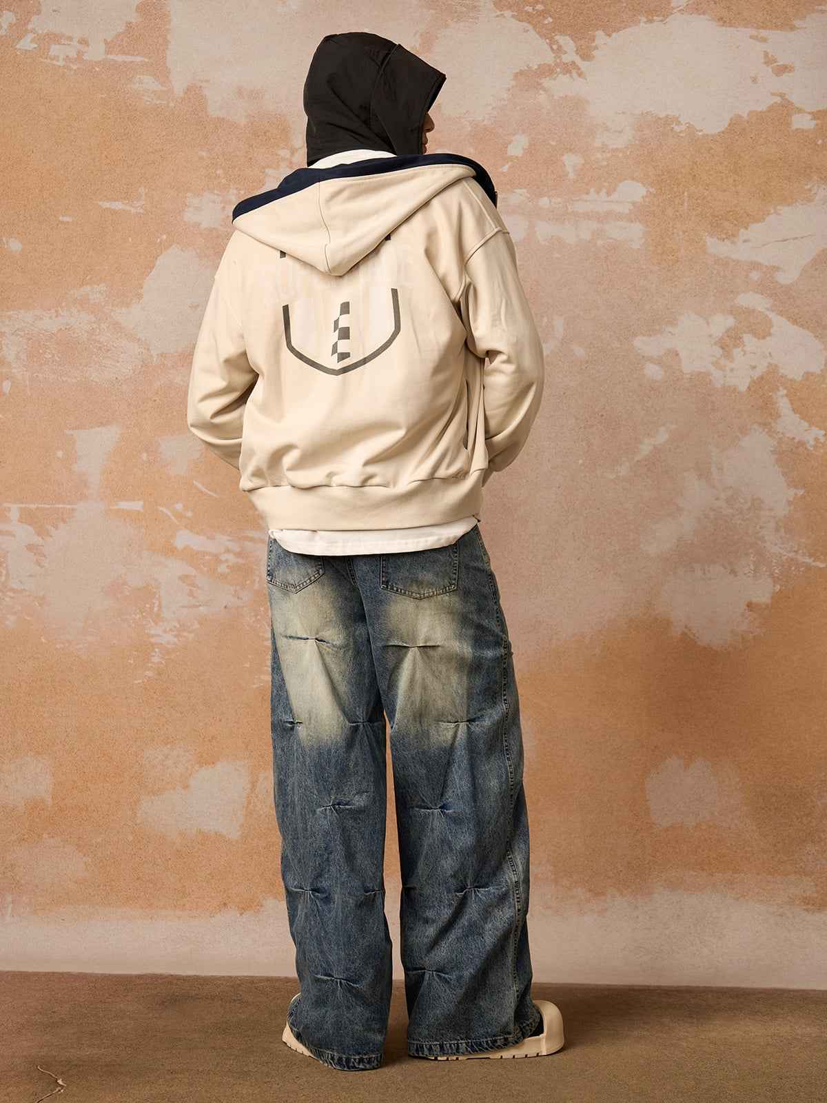 Distressed Washed Pleated Jeans