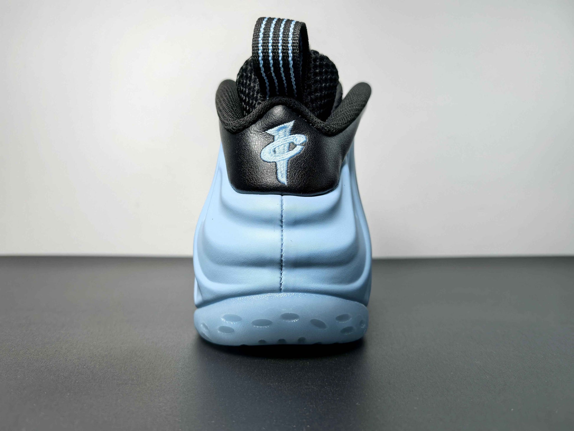 Nike Air Foamposite One “Psychic Blue”