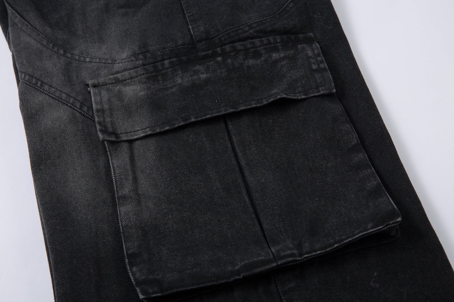Distressed Multi-Pocket | Washed Jeans