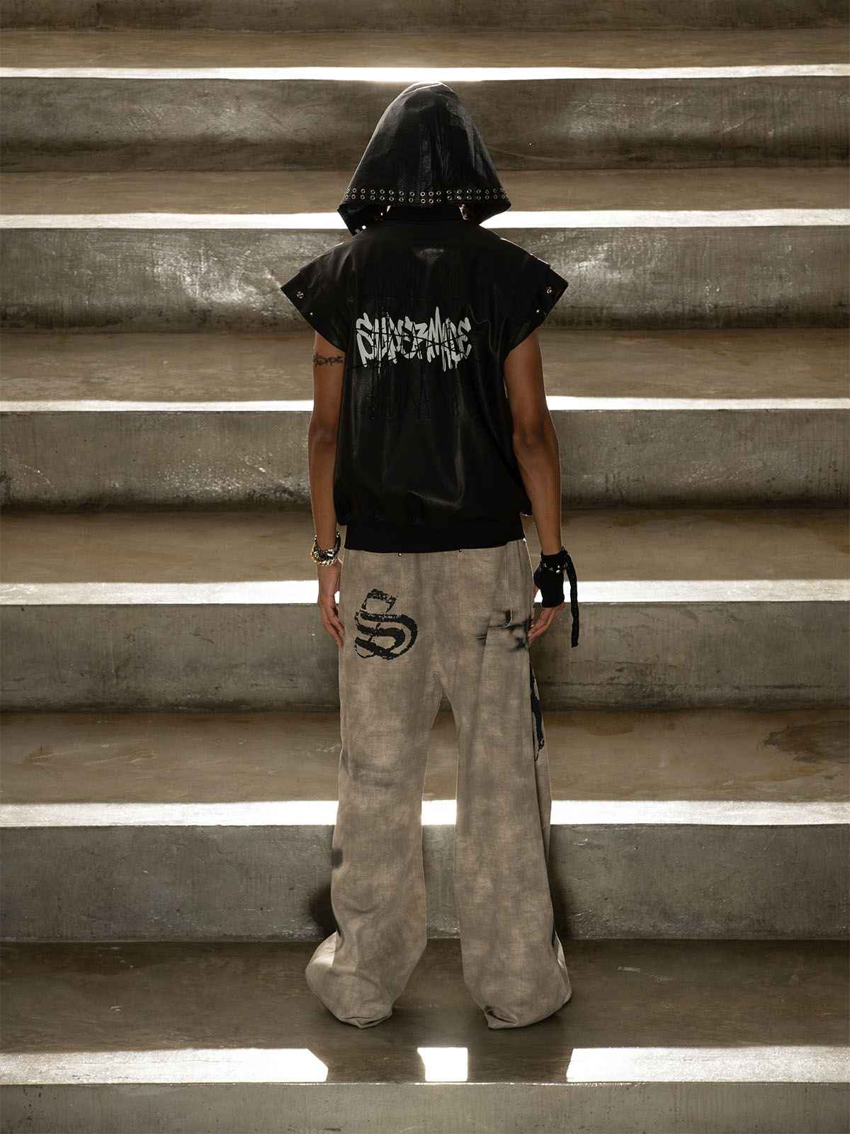 Thorn Destruction Frame Pattern Leather Vest