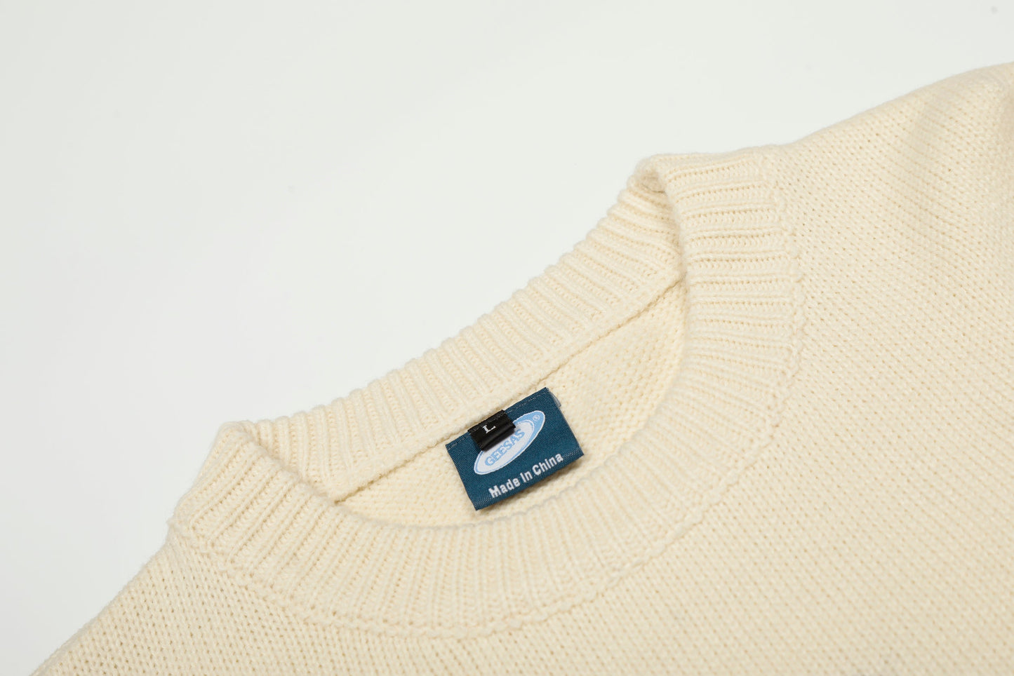 Bow Cats | Cozy Cartoon Knit Sweater - Luxuryurbanwear