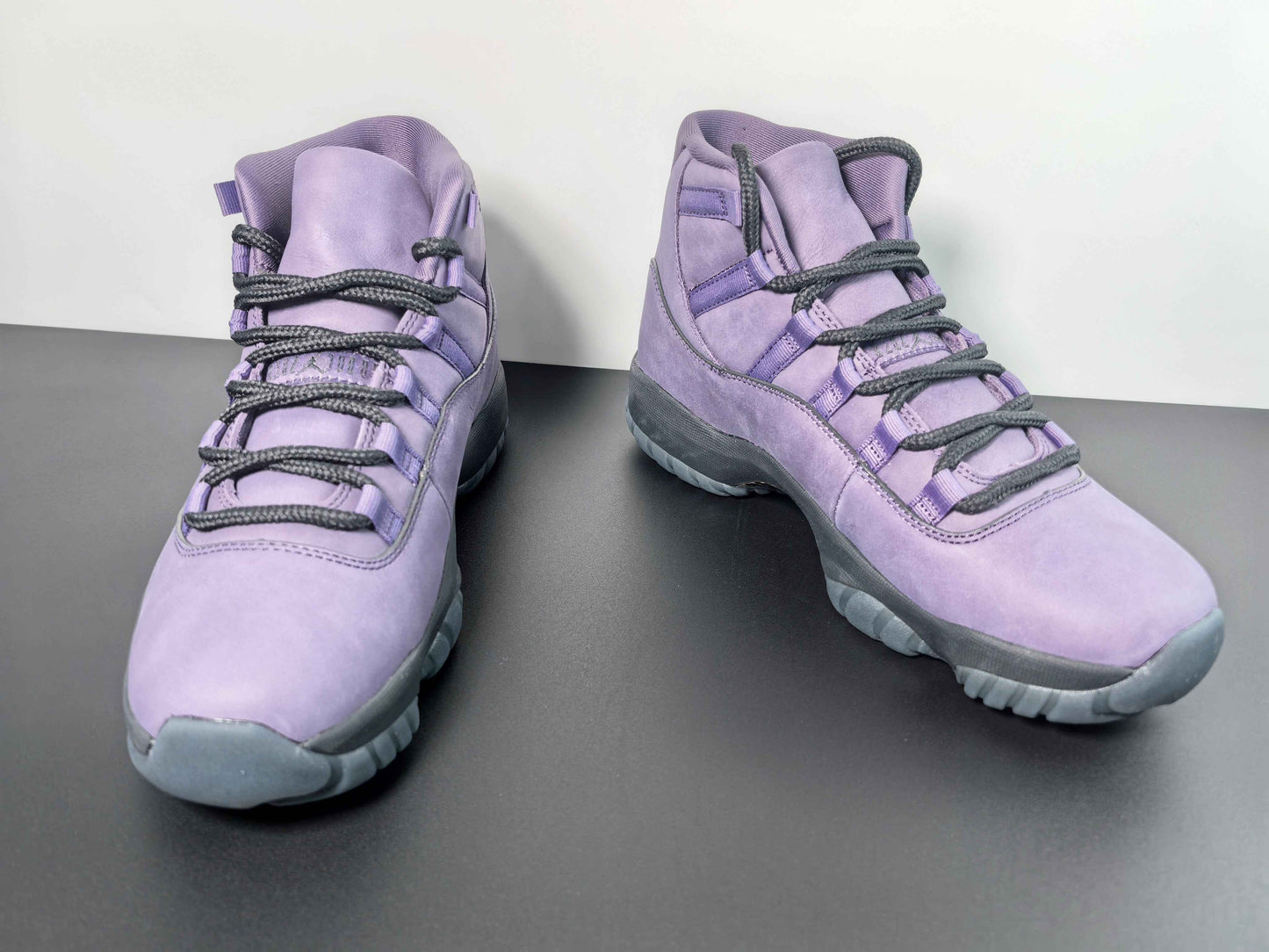 Air Jordan 11 “Las Vegas” IO8961-553