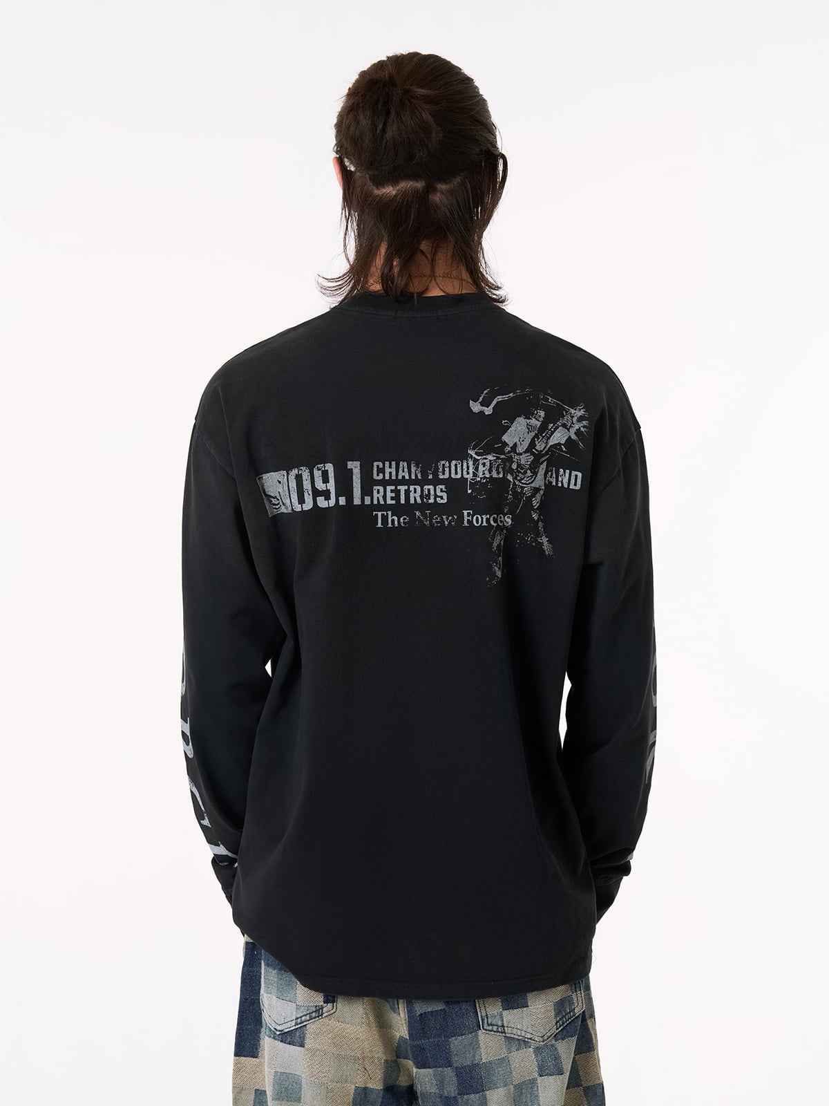 Distressed NO. 09 Long Sleeve T-Shirt