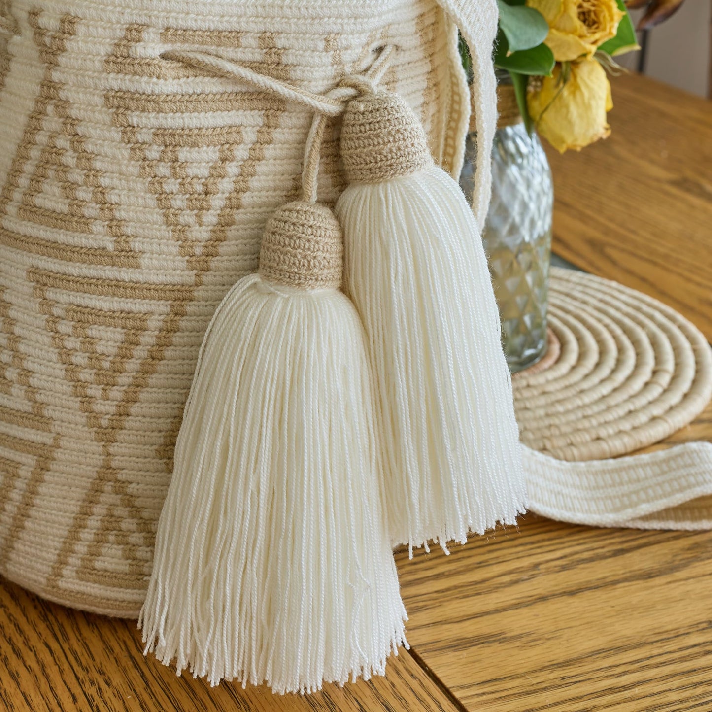 MEDIUM Wayuu Mochila Bag For Women original bolsa tejida colombiana authentic crochet pattern Gift from Colombia | AUTHENTIC WAYUU