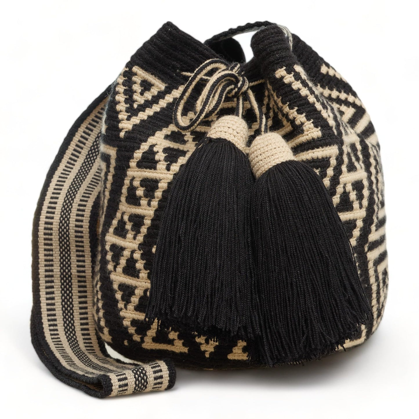 MEDIUM Wayuu Mochila Bag For Women original bolsa tejida colombiana authentic crochet pattern Gift from Colombia | AUTHENTIC WAYUU
