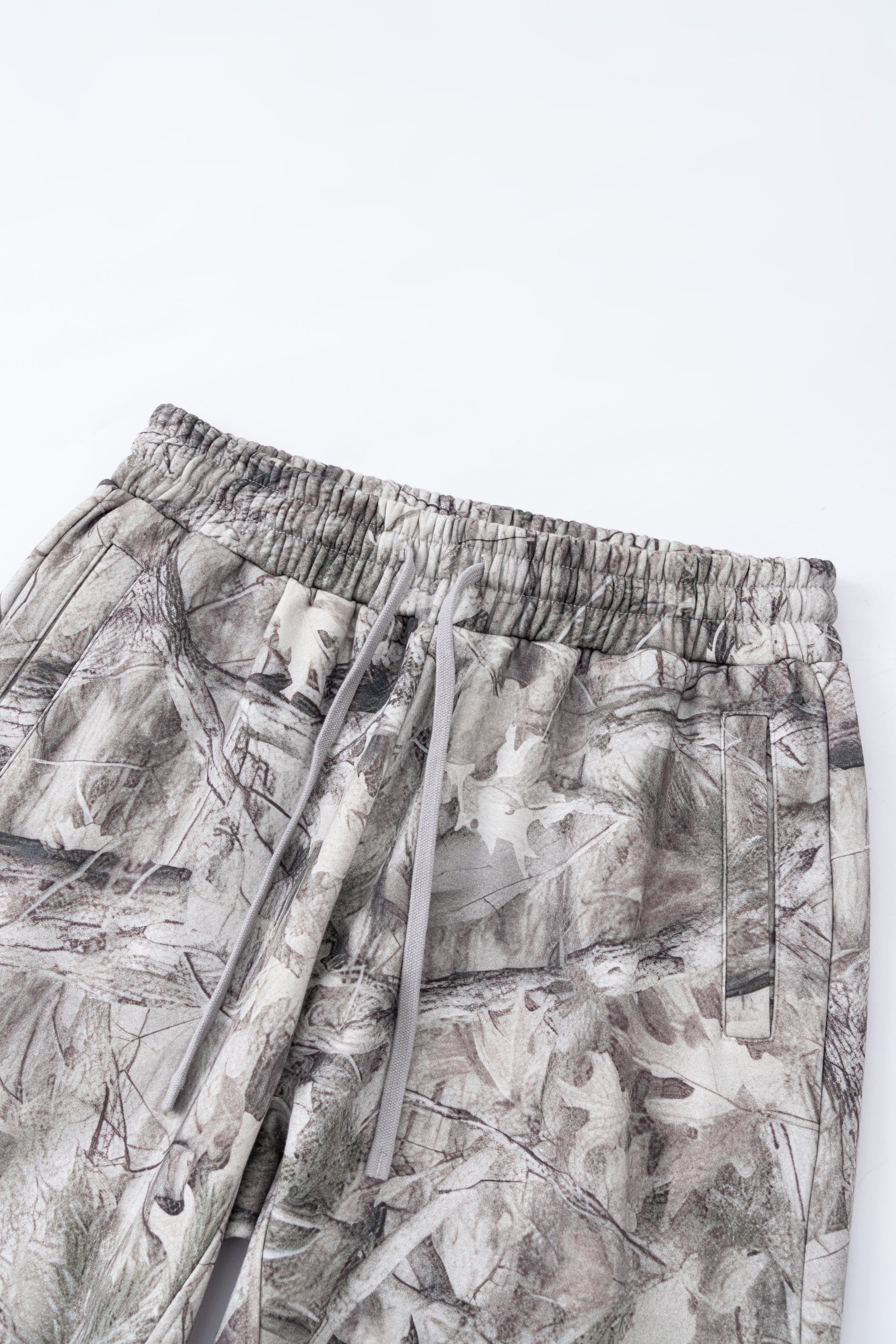 Leaf Camo Pattern | Baggy Pants - Luxuryurbanwear