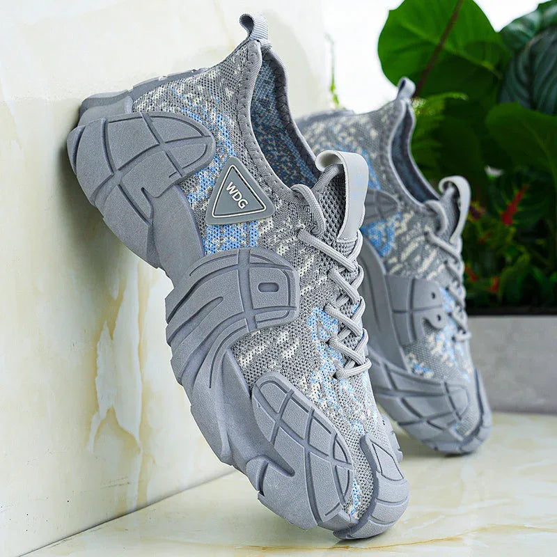 Metro Pace T84 Sneakers - Luxuryurbanwear