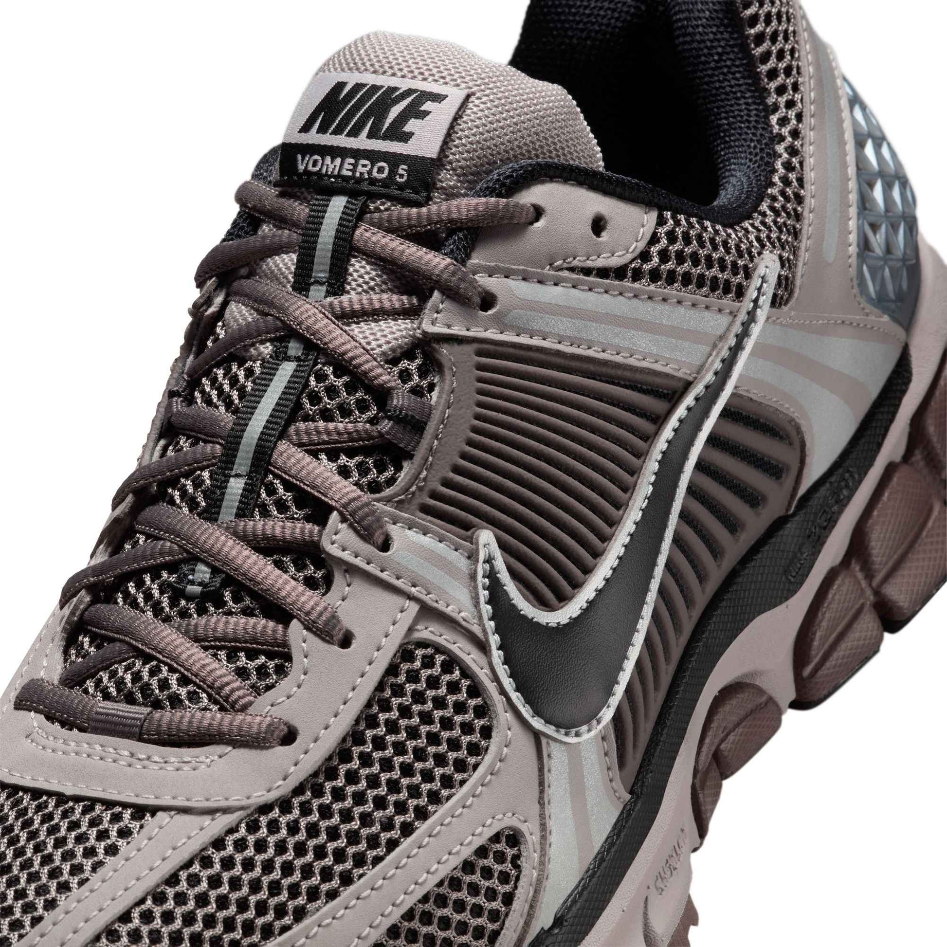 Nike Mens Zoom Vomero 5 - College Grey