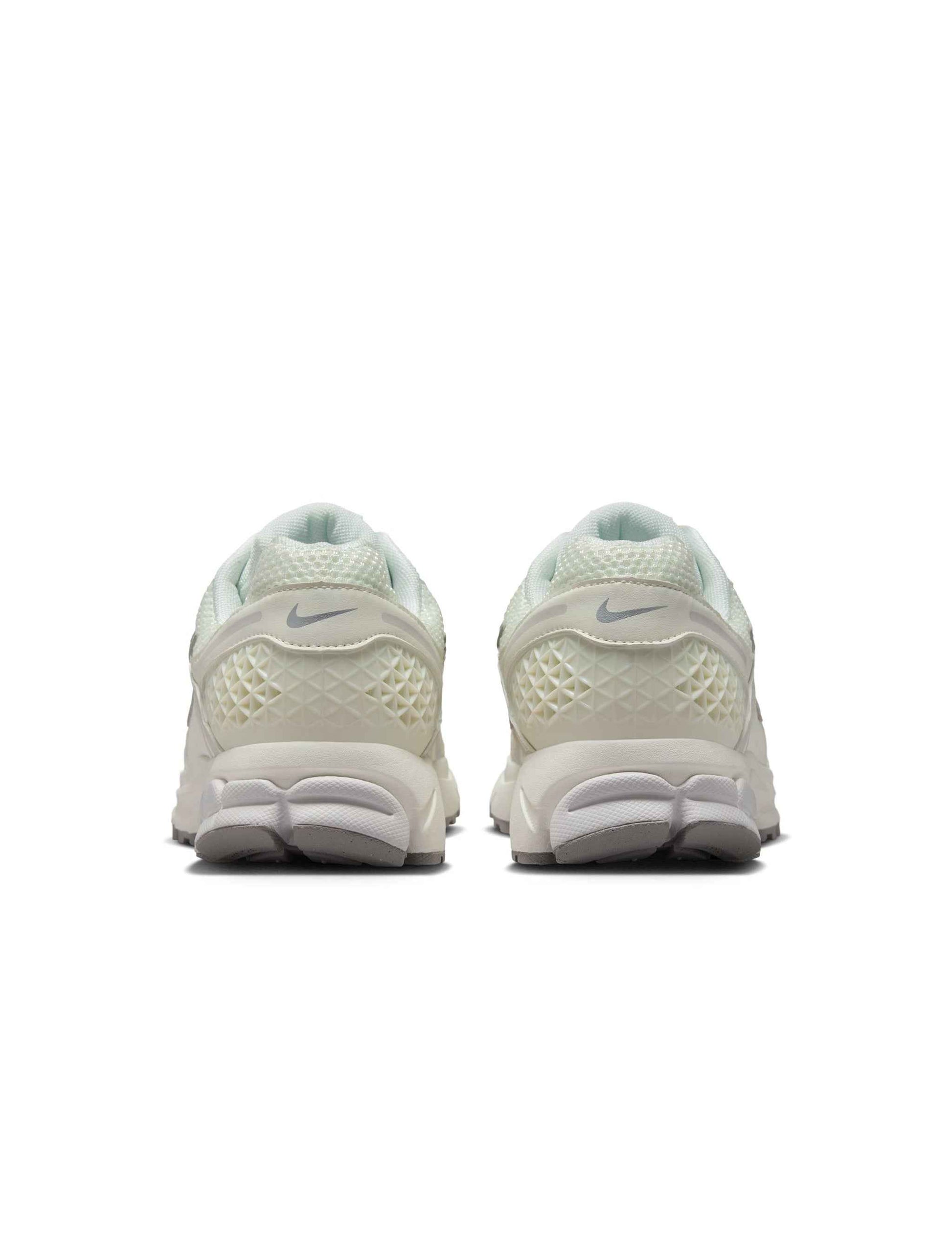 Nike Mens Zoom Vomero 5 - Sail