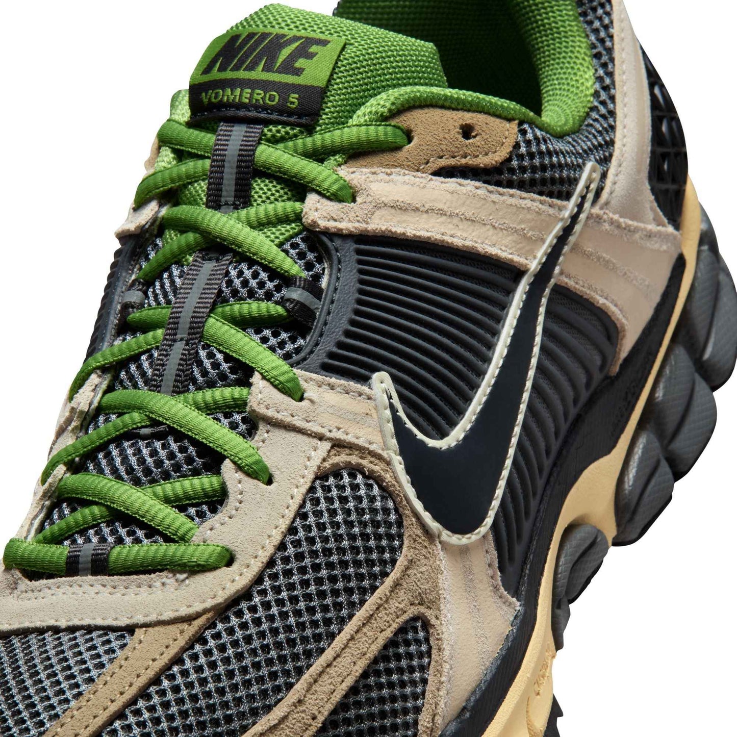 Nike Mens Zoom Vomero 5 - Pail Ivory