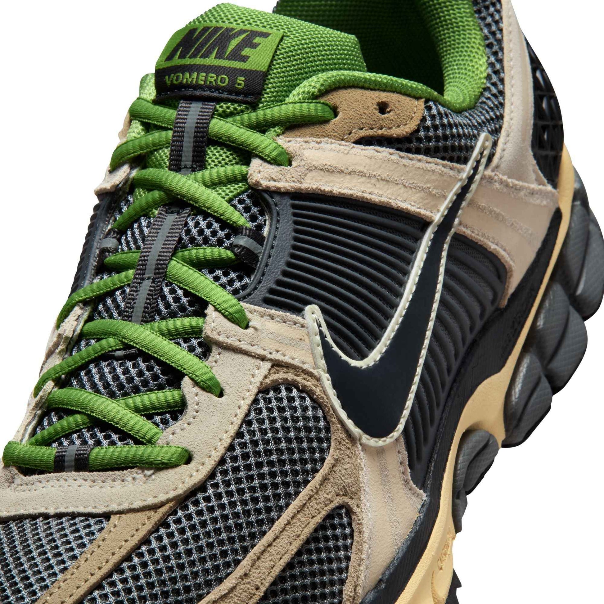 Nike Mens Zoom Vomero 5 - Pail Ivory