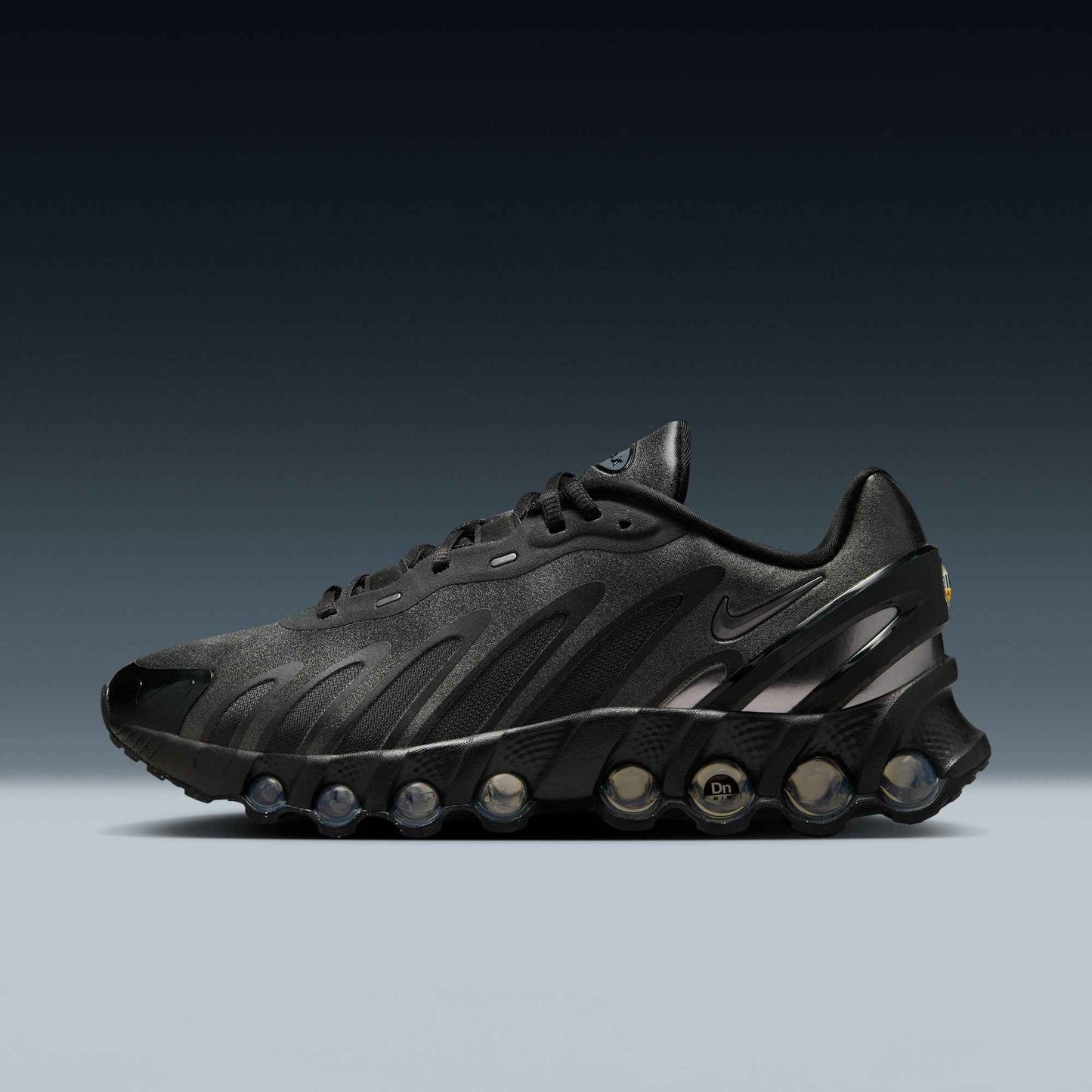 Nike Women's Air Max Dn8 - Black