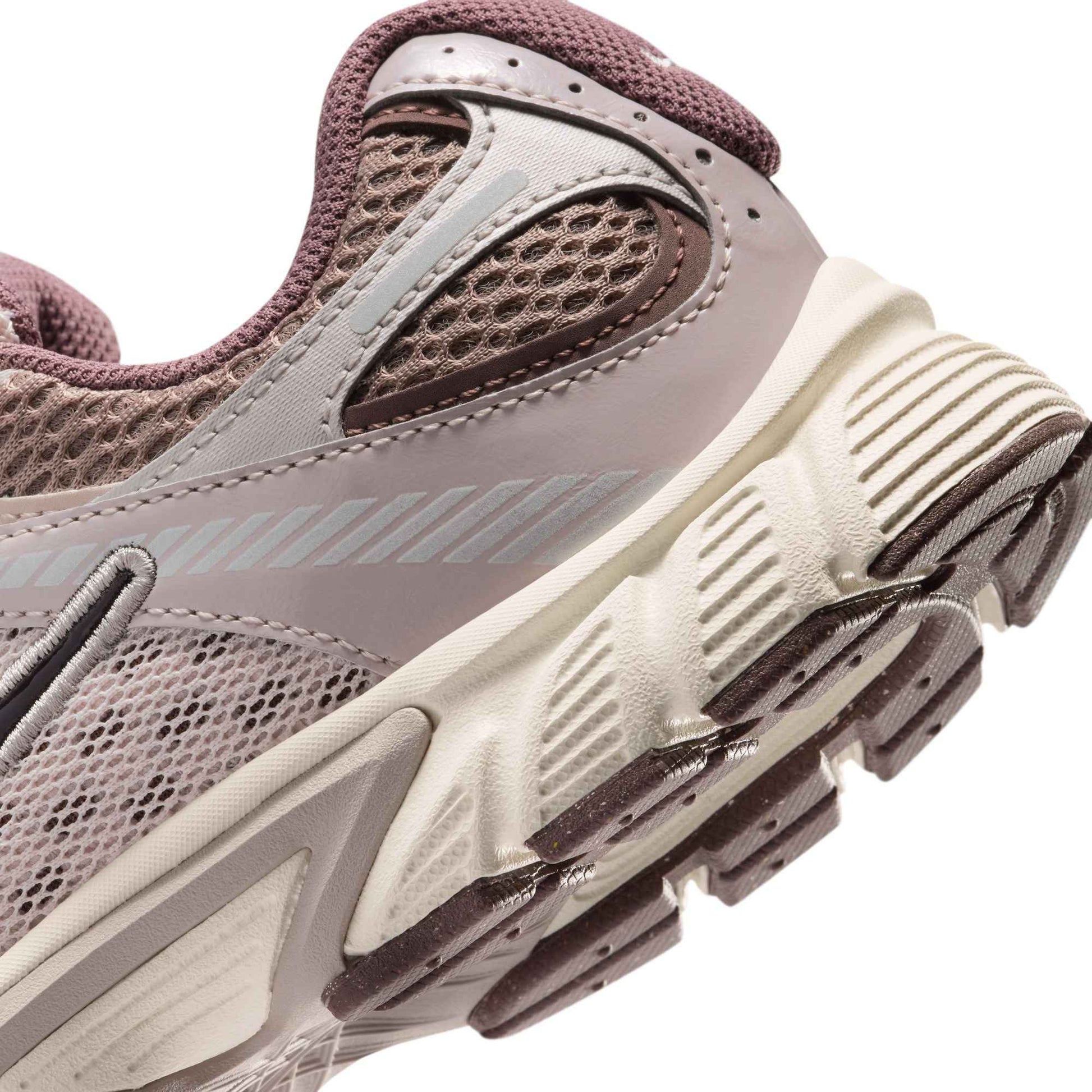 Nike Big Kids V5 Runner - Taupe Haze