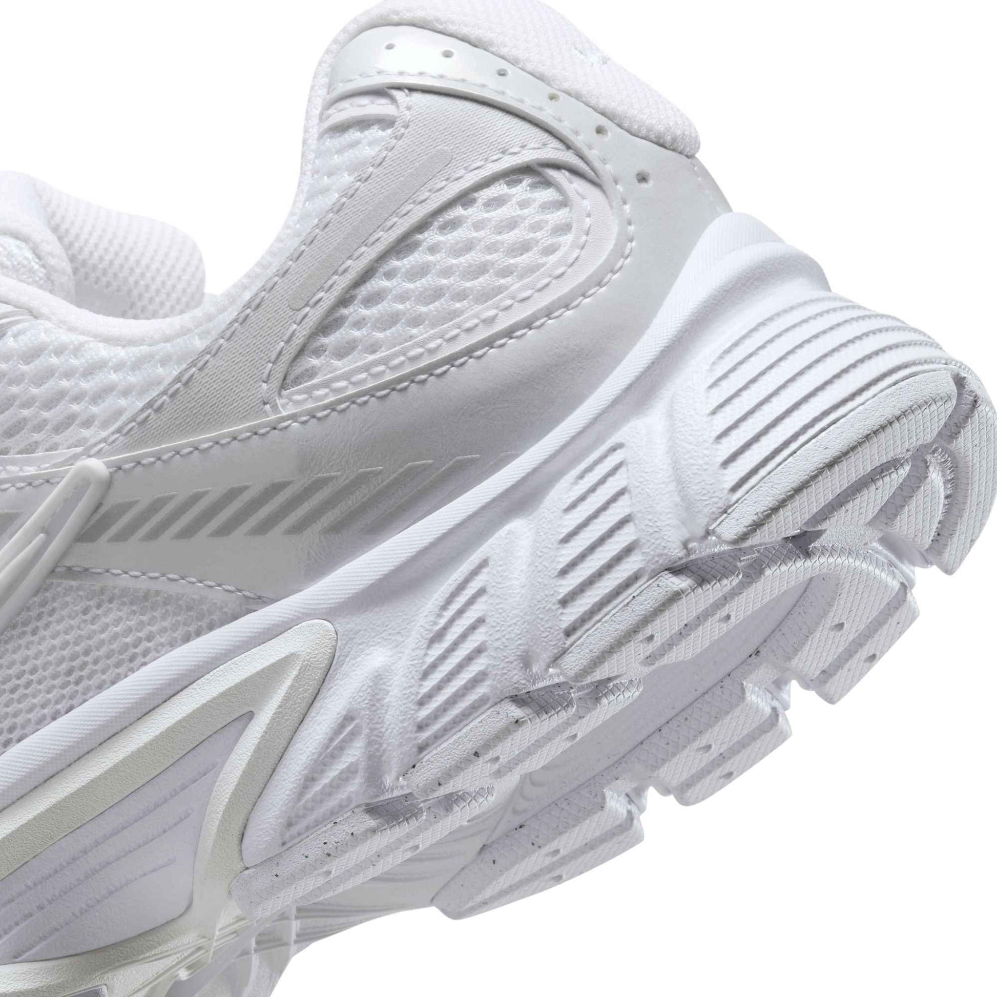 Nike Womens V5 Rnr - White