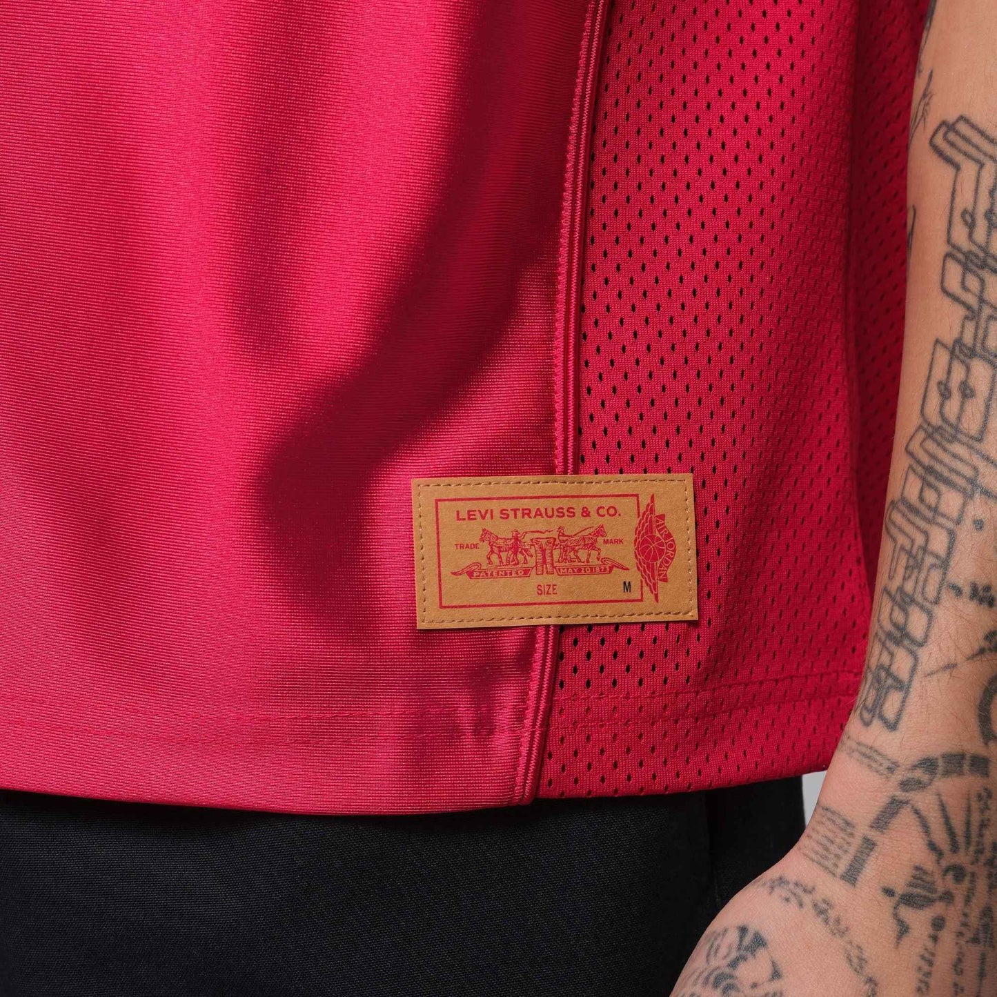 Air Jordan x Levi's® Jersey - Gym Red