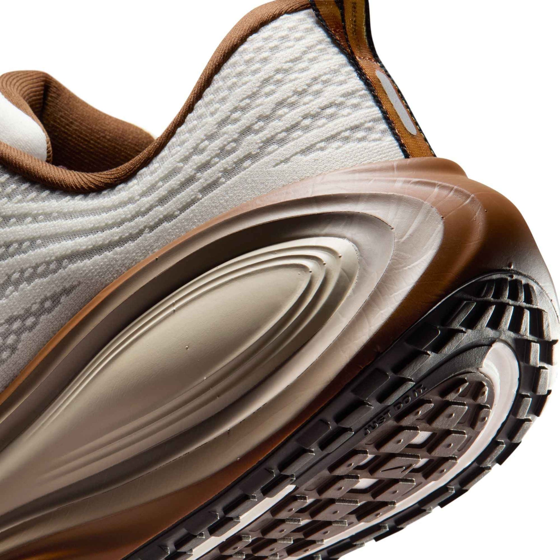 Nike Mens Vomero Plus - Sail/Pecan