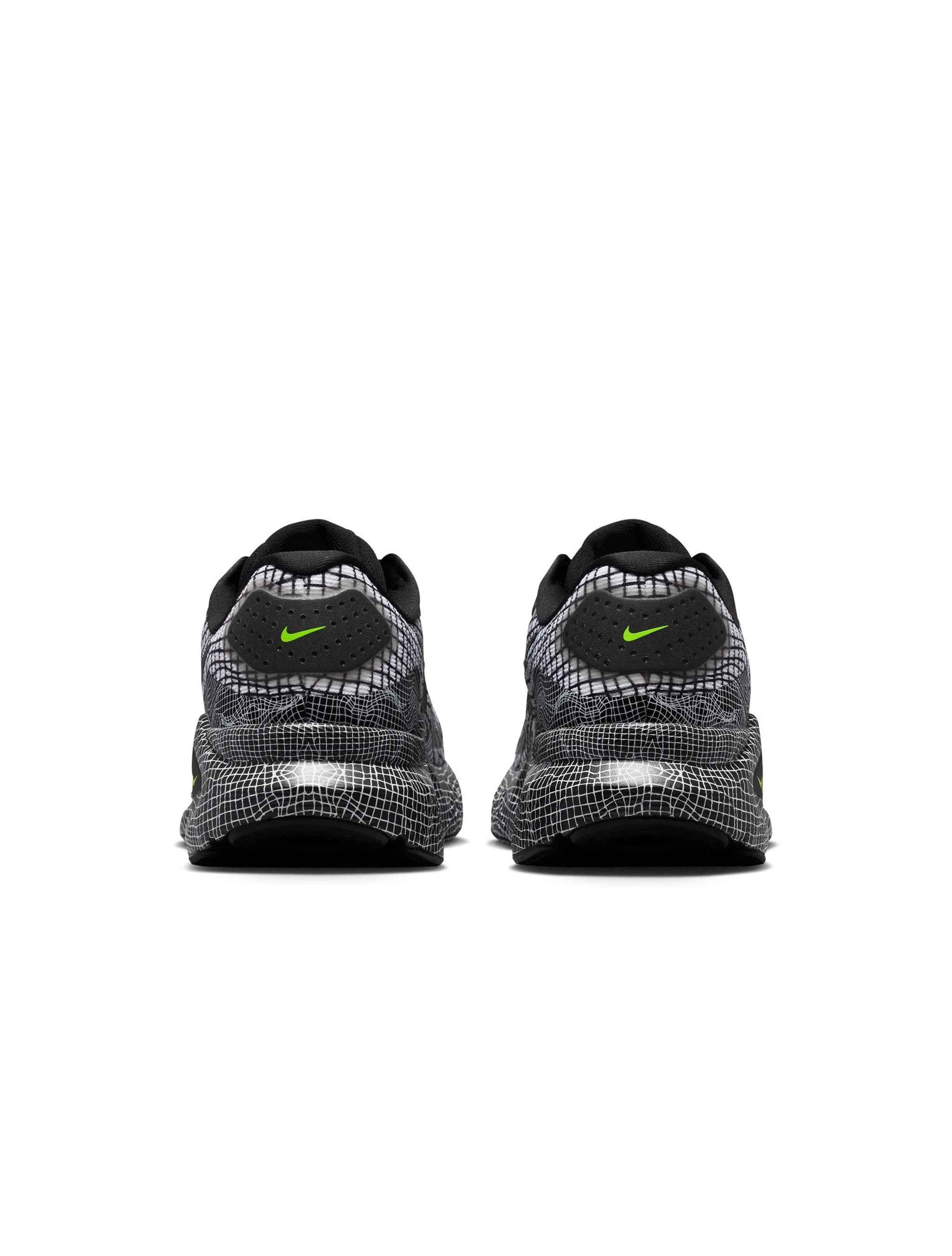 Nike Mens Structure 26 - White/Black/Volt