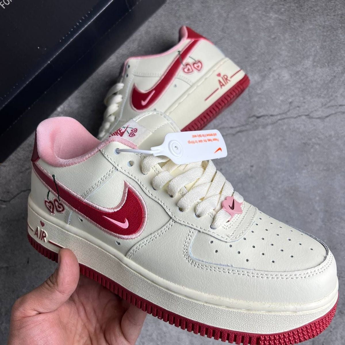 Custom Air Force 1'07 Low Valentine's Day