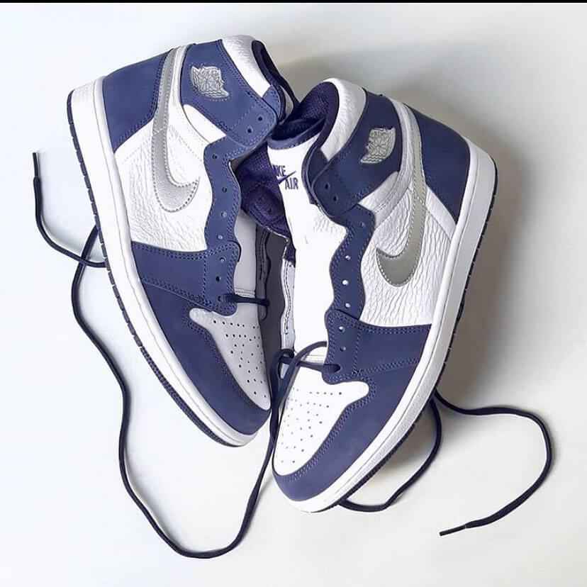 Custom Air Jordan 1 Midnight Navy Sneakers