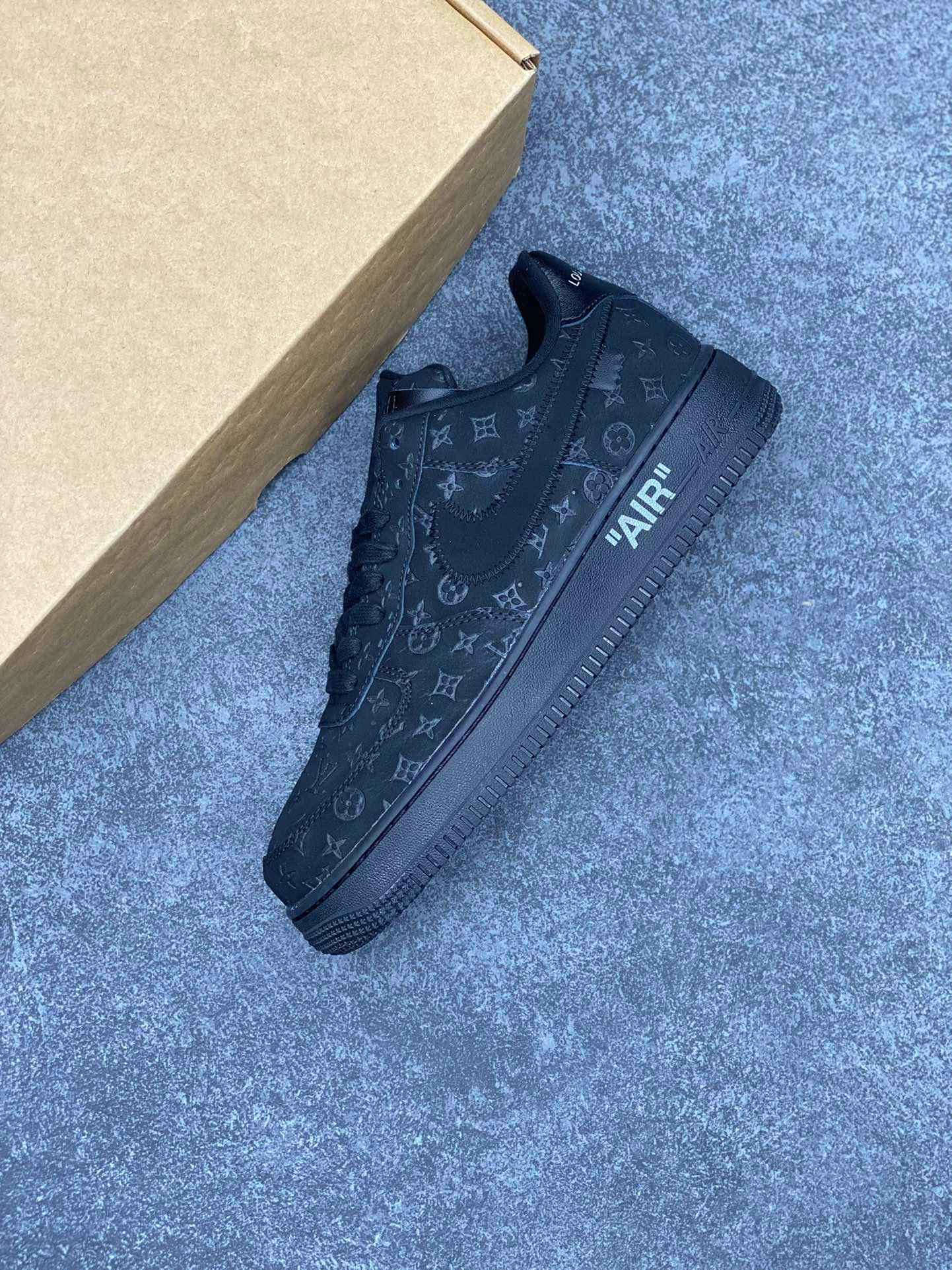Custom Monogram x Air Force 1 Low 1A9VD7
