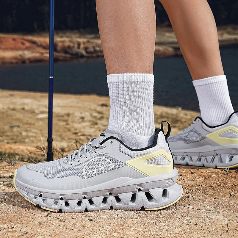 District Run T84 Sneakers - Luxuryurbanwear