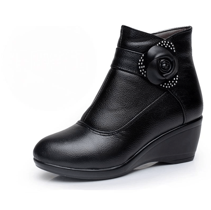 USS Shoes Delia Women's Booties