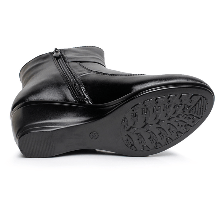 USS Shoes Delia Women's Booties